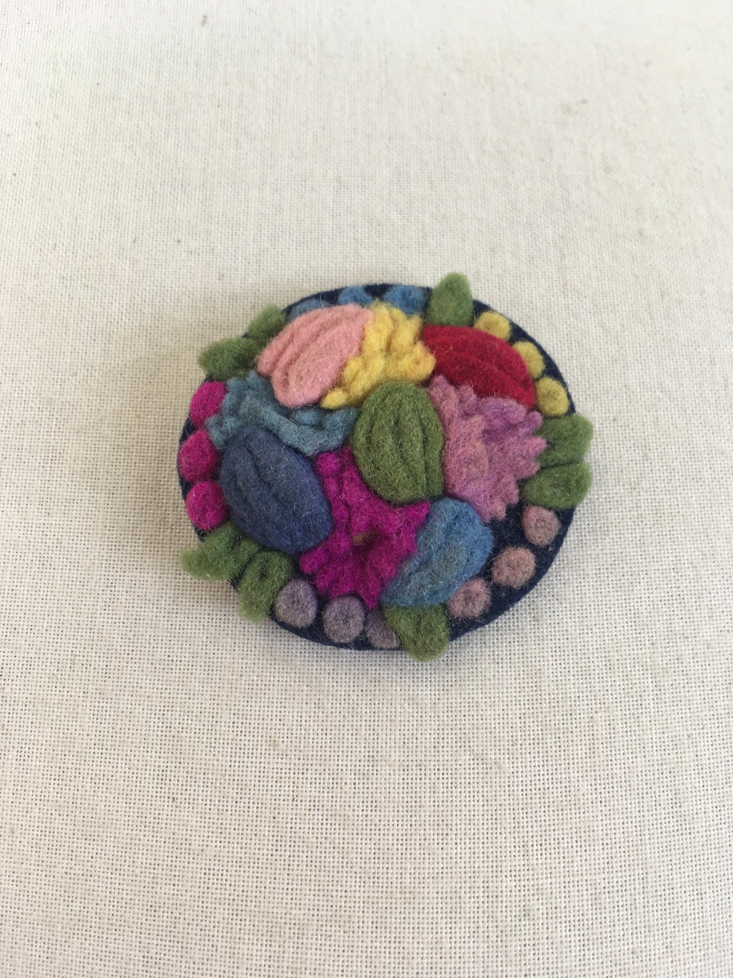 Original 1940’s Make do and mend felted brooch