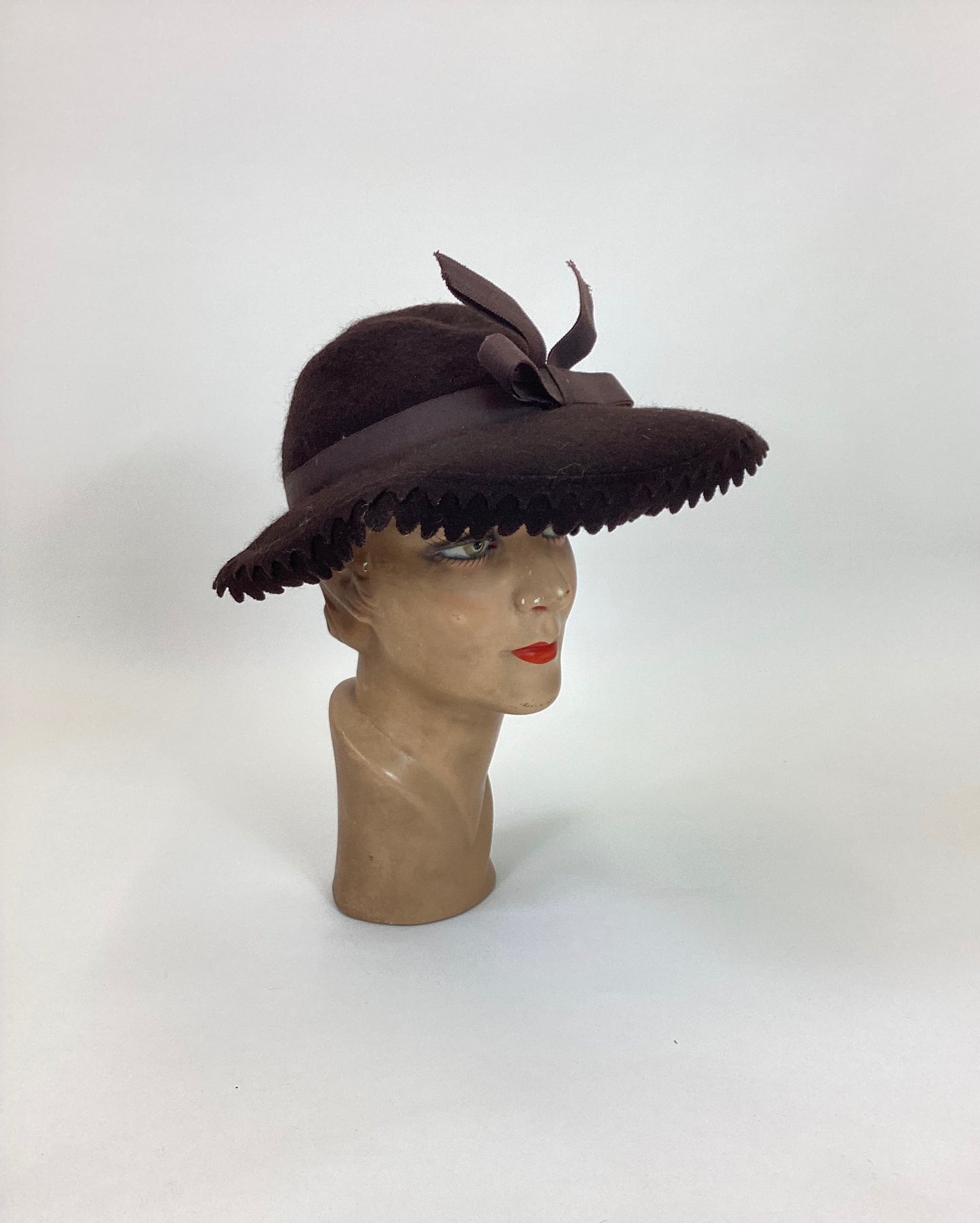 Original 40's Gorgeous Felted Hat - in Rich dark Brown