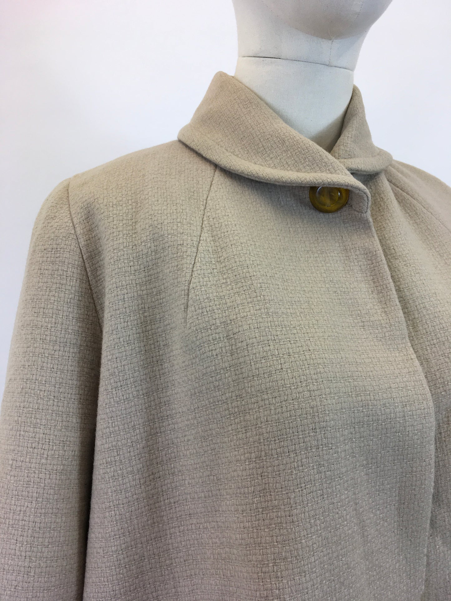 Original 1940’s swagger Jacket - in calming fawn