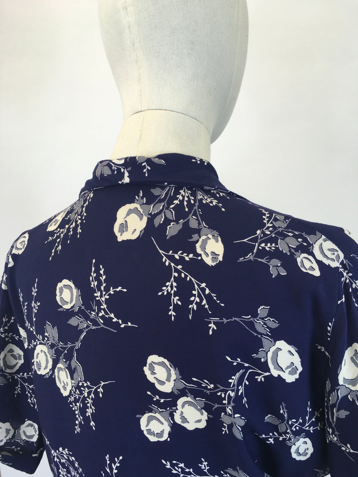 Original 1940’s Floral Cotton Shirtwaister dress - In hues of Cream and grey flowers