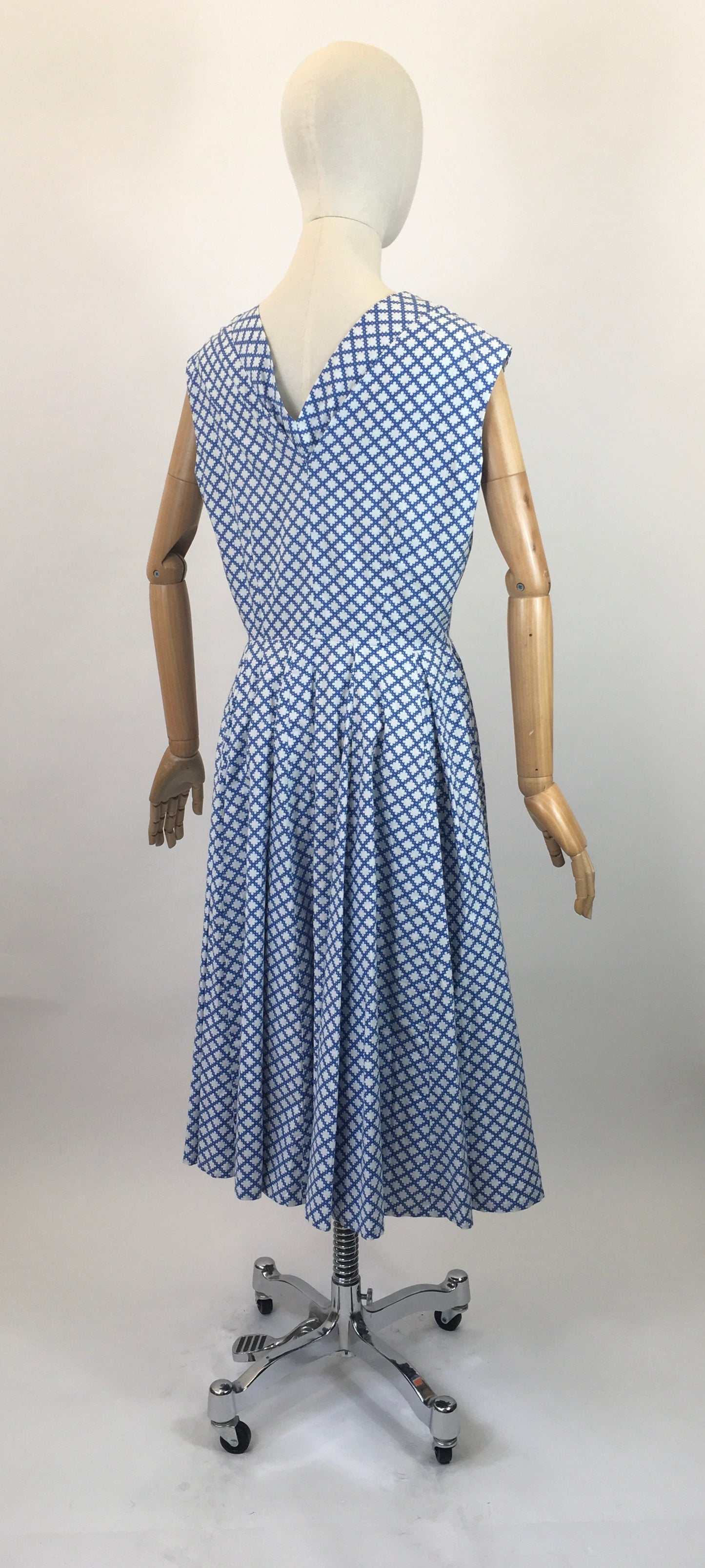 Original 1950s Fabulous Cotton Day dress- in Powder Blue and White
