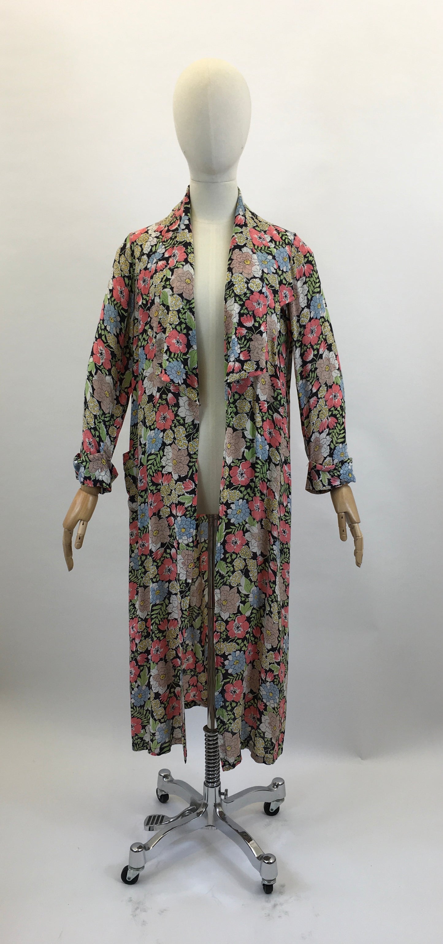 Original 1930’s Gorgeous Floral Summer Coat - Cornflower Blue, Dusky Pink, Primrose Yellow and Pistachio Green flowers