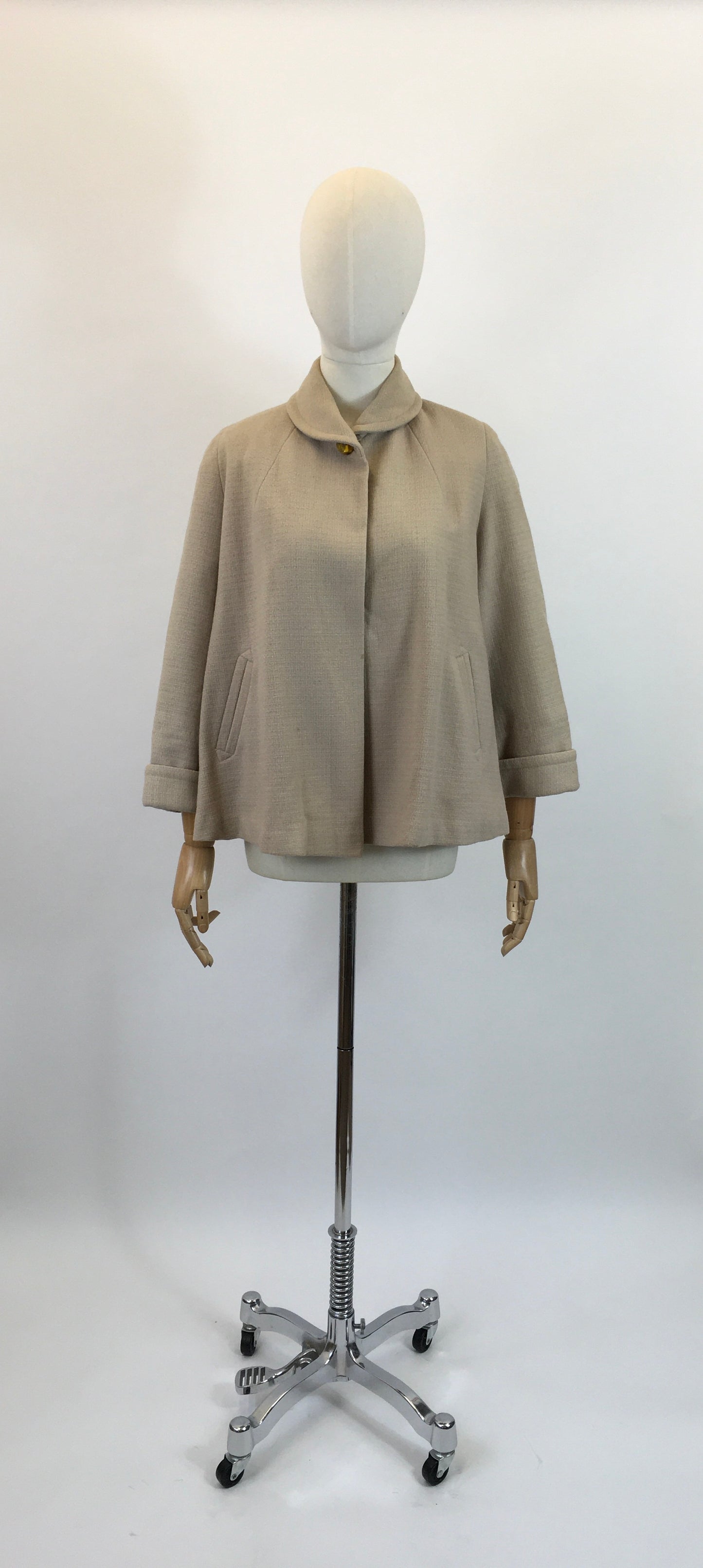 Original 1940’s swagger Jacket - in calming fawn