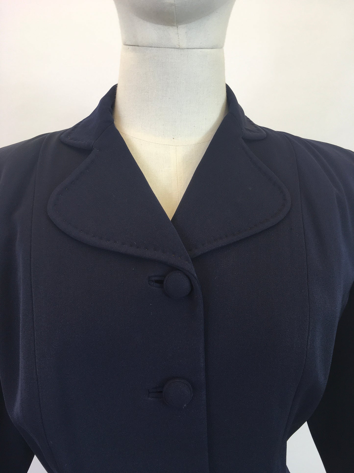 Original 1940’s Beautifully Tailored 2 pc suit -Royal Navy