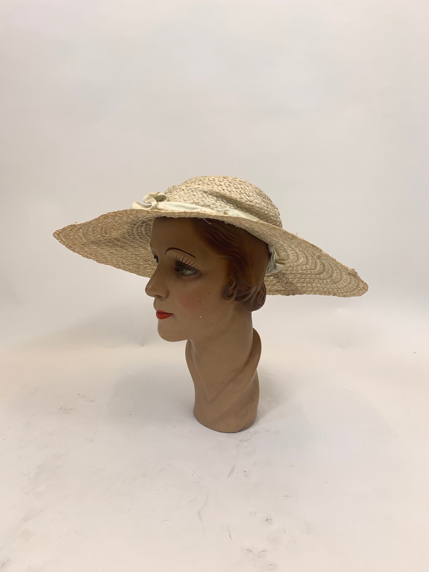Original Beautiful Edwardian Walking Hat - Cream