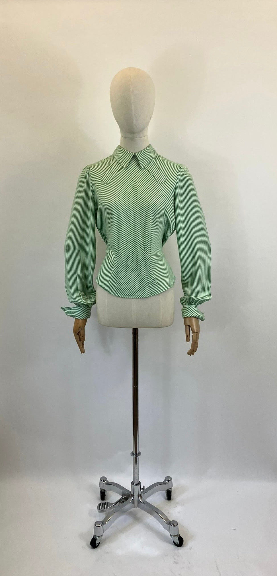 Original 1940’s CC41 Utility Blouse - vibrant Green/ White stripe