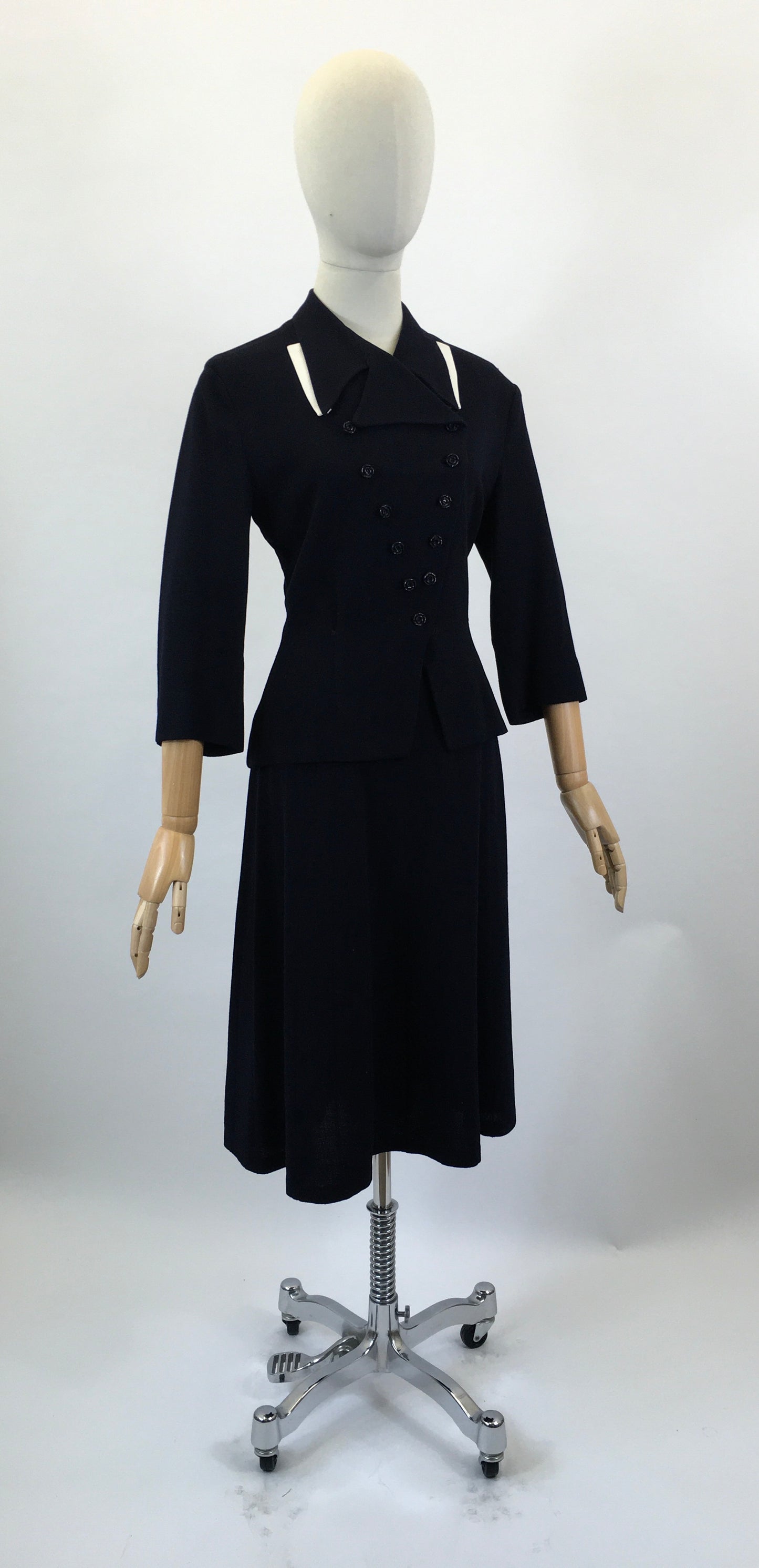 Original 1940’s Gorgeous 2pc suit - Dark Navy with White contrast
