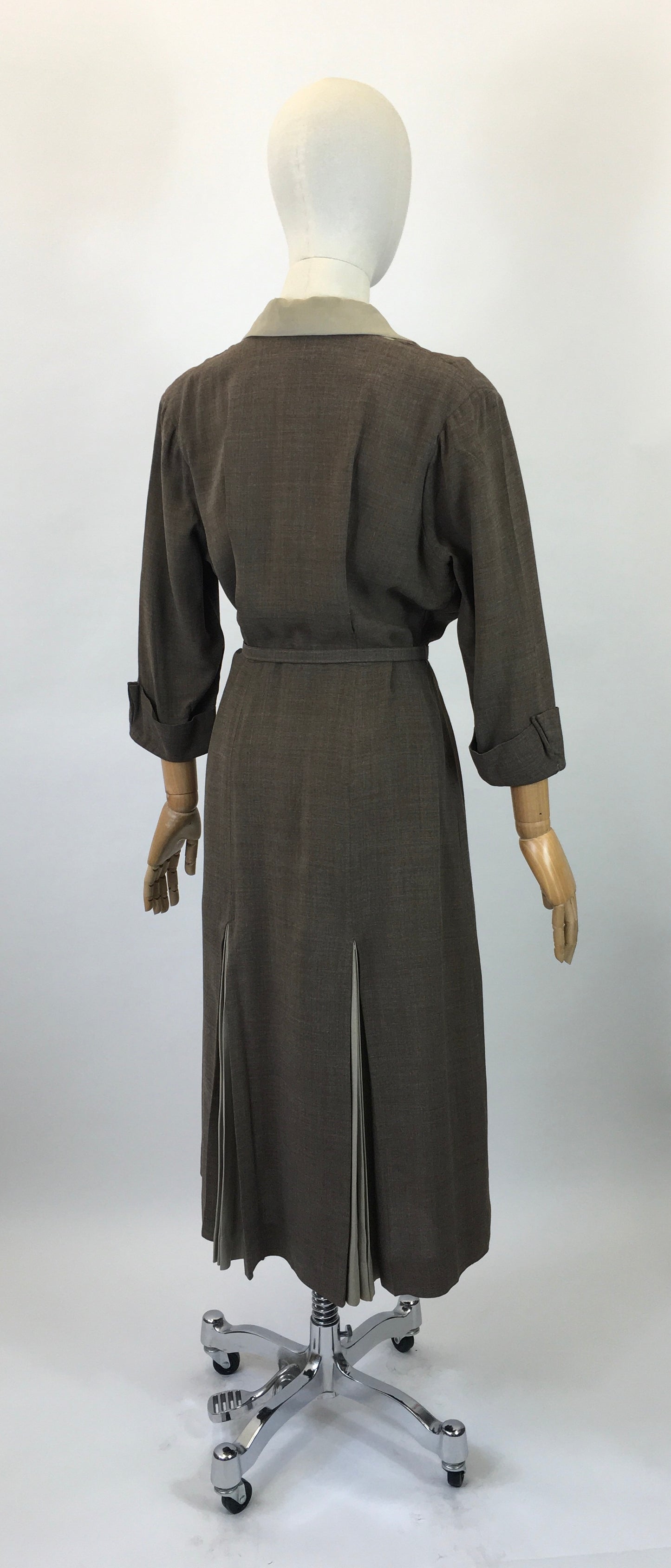 Original 40’s Beautiful Two Tone dress - Taupe and Brown colourway.