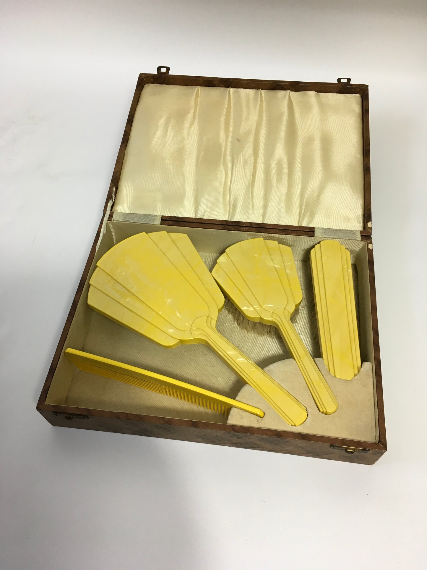 Original 1940’s /50’s Phenolic 4pc Dressing Table Set - in Canary Yellow marl
