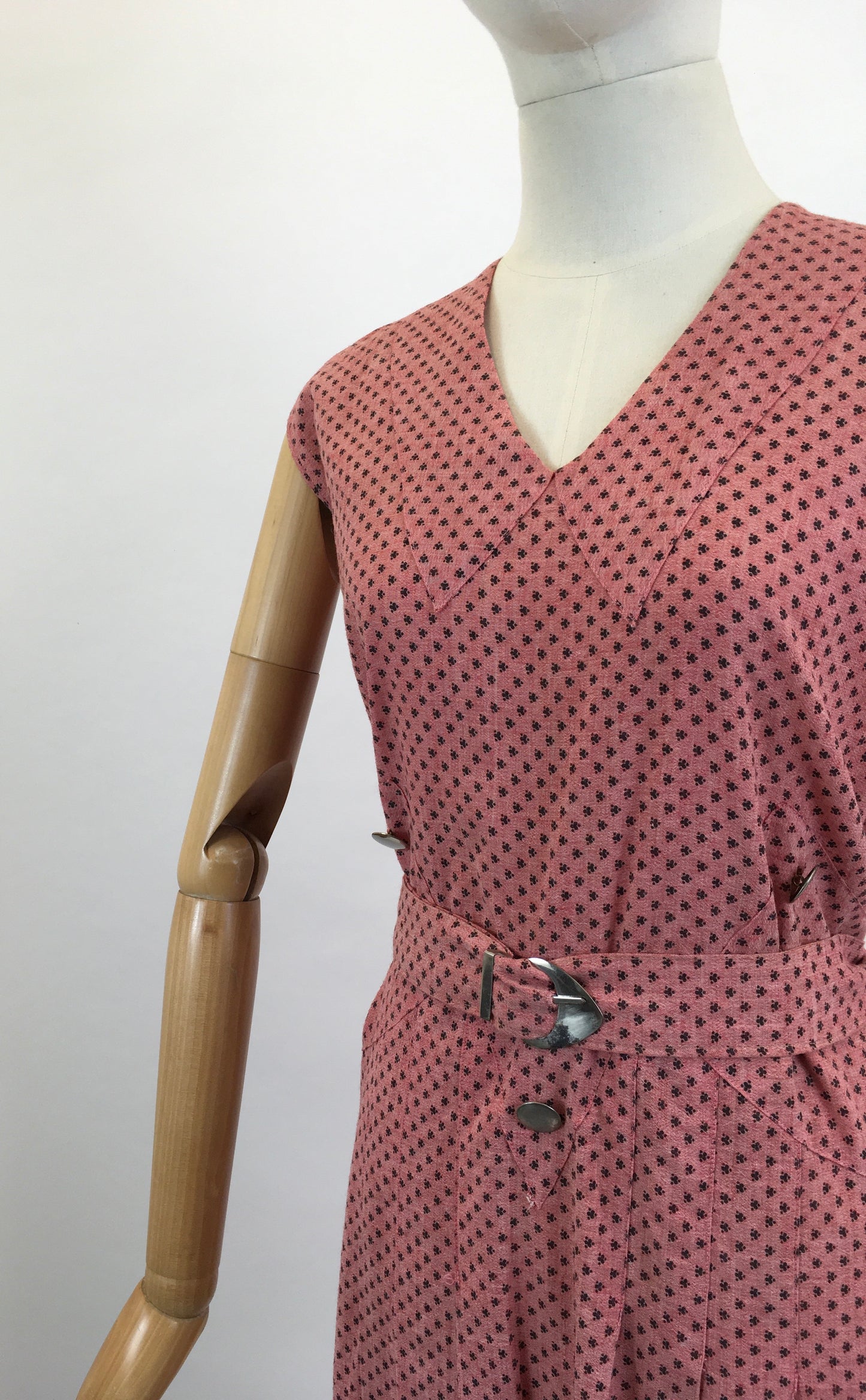 Original Late 1930's Beautiful dress - in Coral Pink with original belt