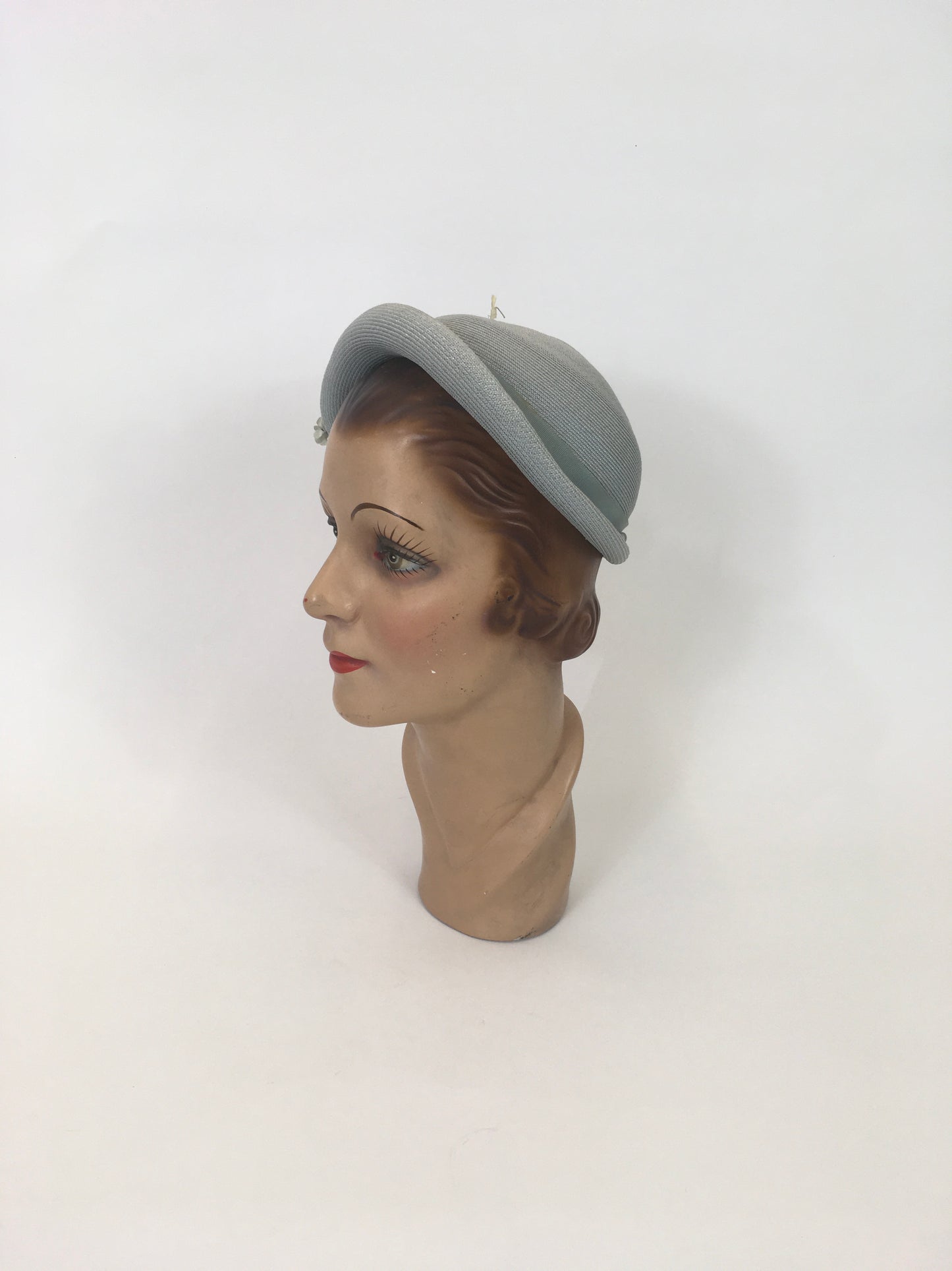 Original 1930’s Gorgeous  Fine Natural Straw Hat - In Pale Blue with Floral Millinery