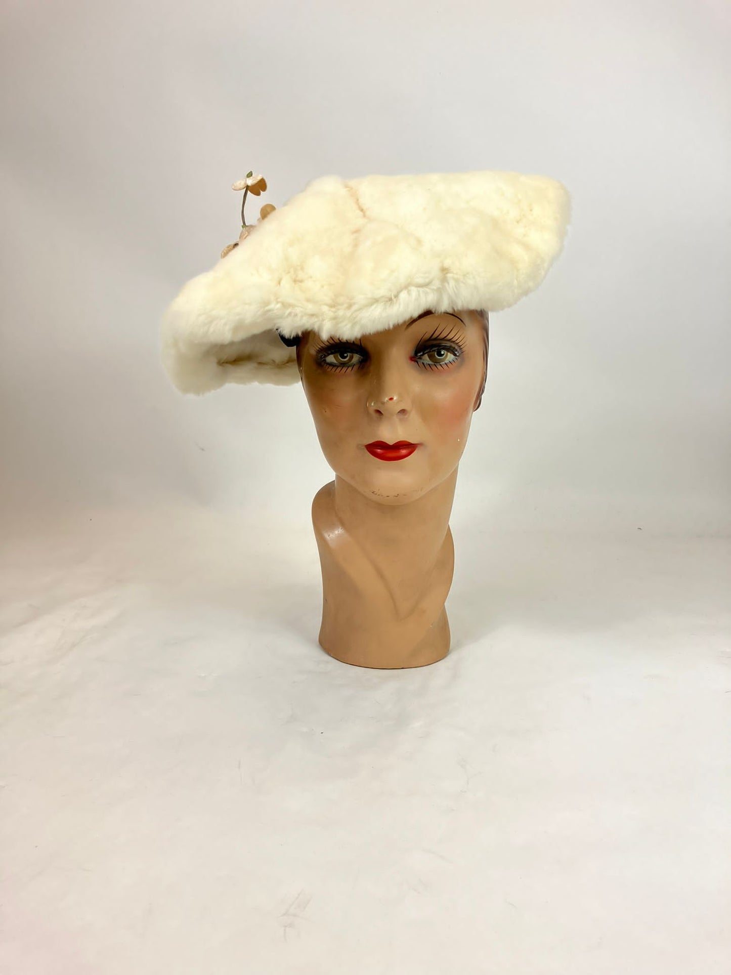 Original 1950’s Fabulous Platter/ Saucer Hat - Soft Cream Fur