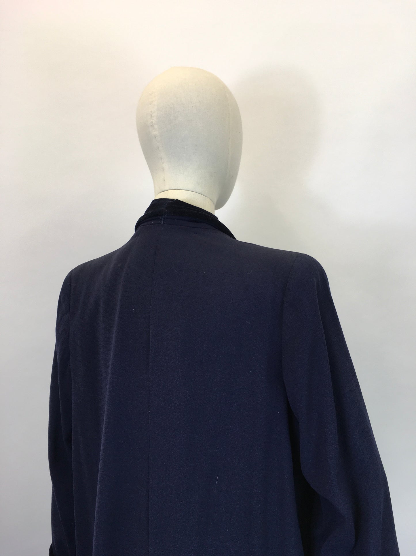 Original 1940’s Beautiful edge to edge swagger coat - Navy with Royal Navy velvet trim
