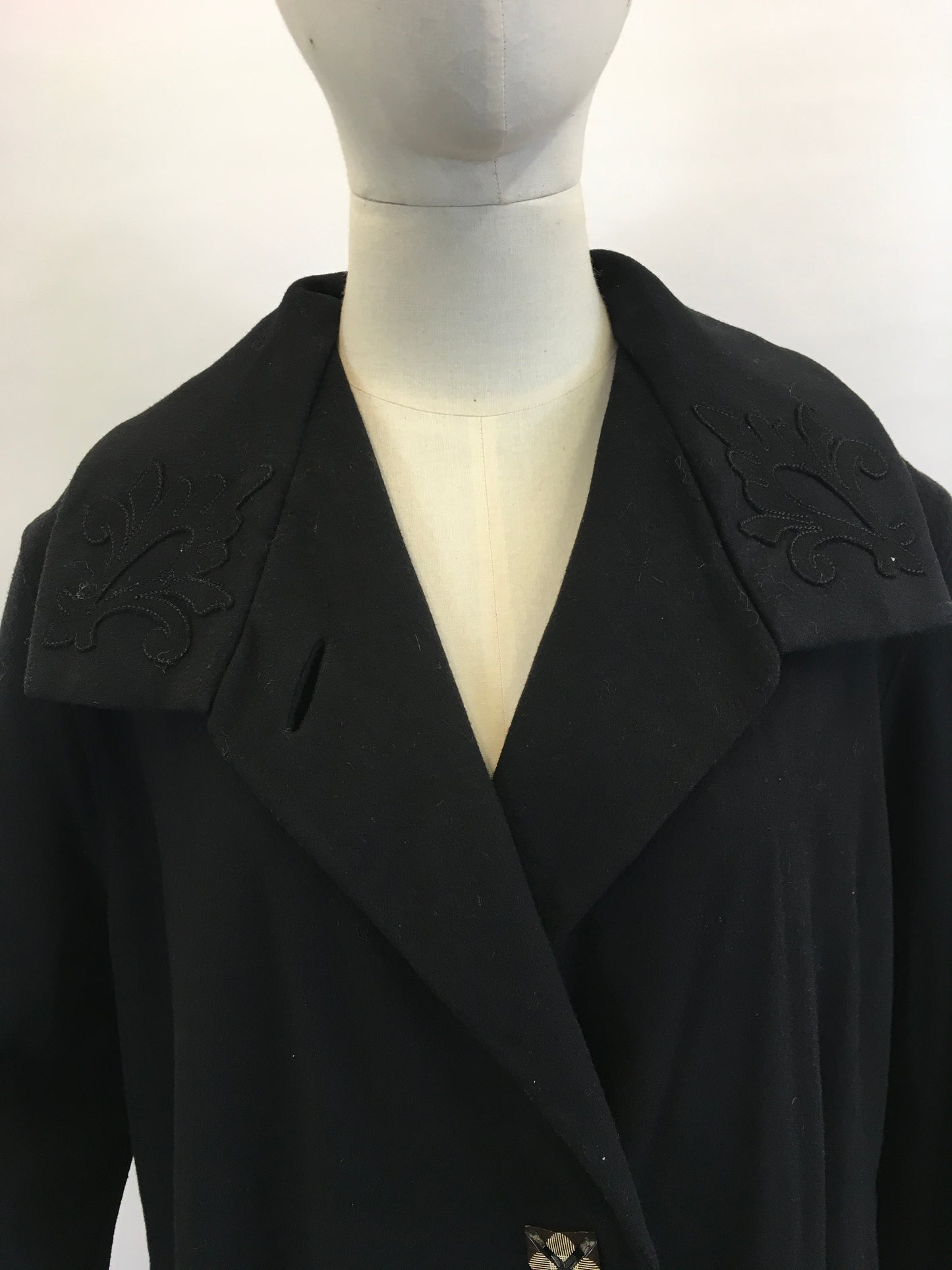 Original 20’s/ 30’s Fabulous Wool Coat in Black