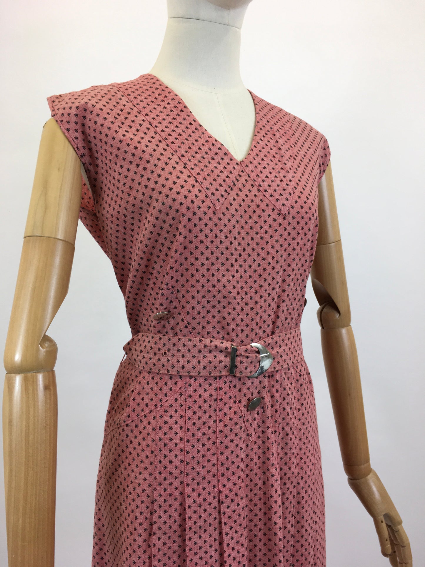 Original Late 1930's Beautiful dress - in Coral Pink with original belt