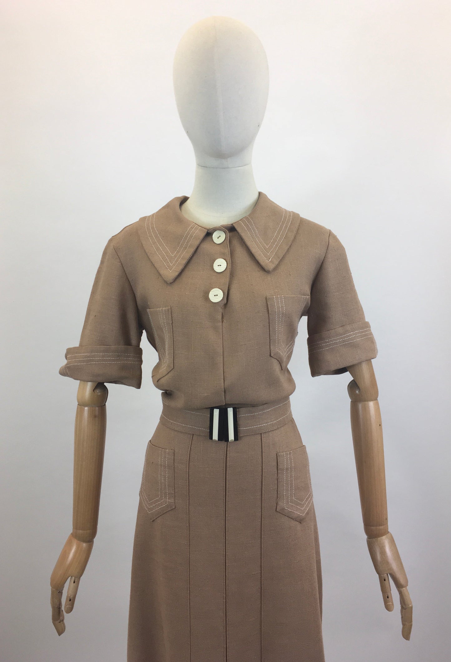 Original CC41  1940's Fabulous Moygashel Linen Dress - Soft Caramel