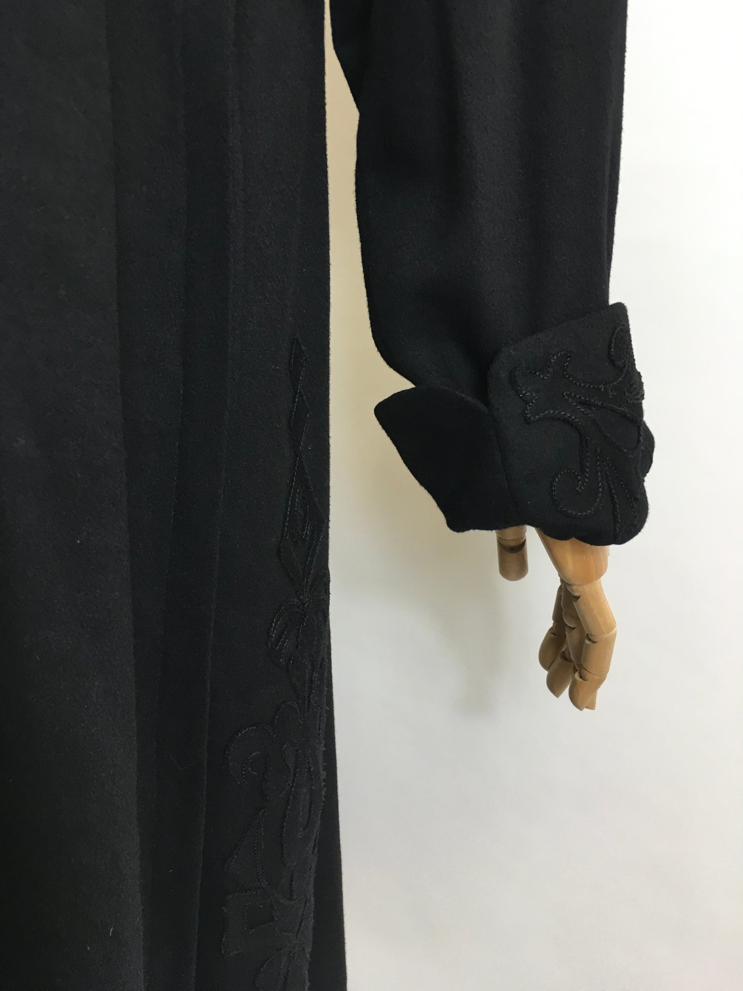 Original 20’s/ 30’s Fabulous Wool Coat in Black