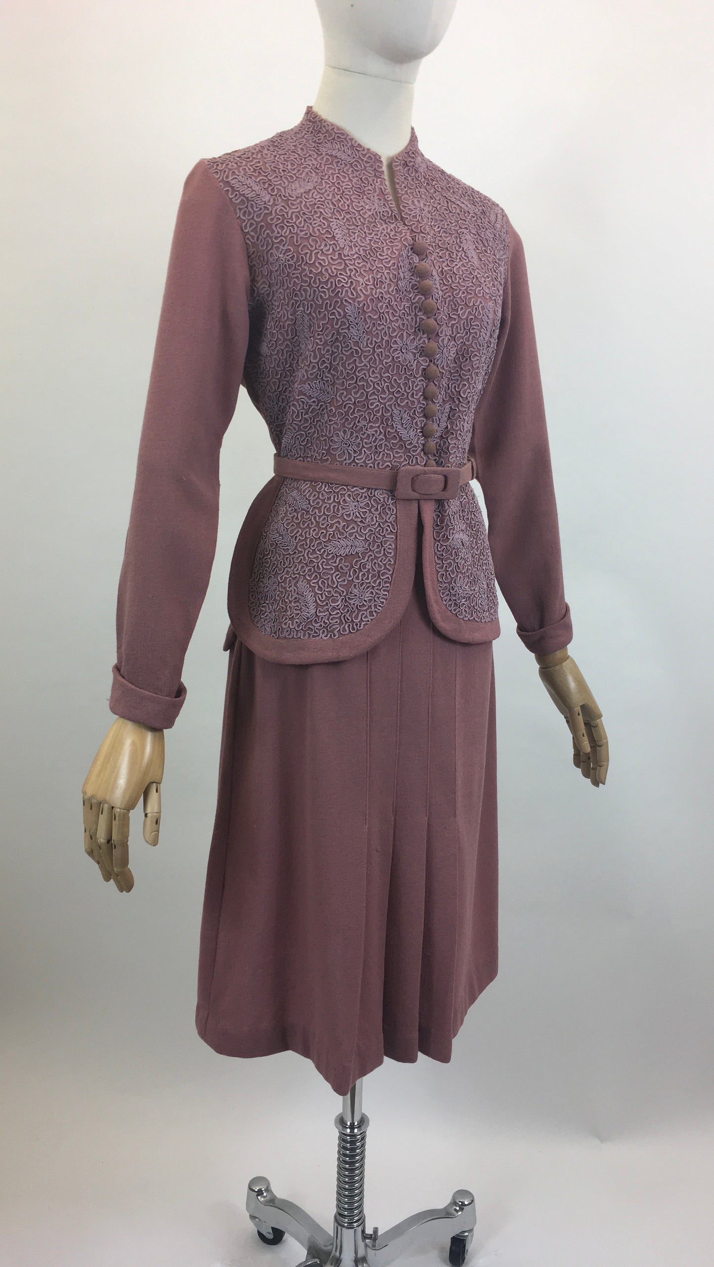 Original 1940’s Gorgeous 2pc suit - in a Dusky Rose