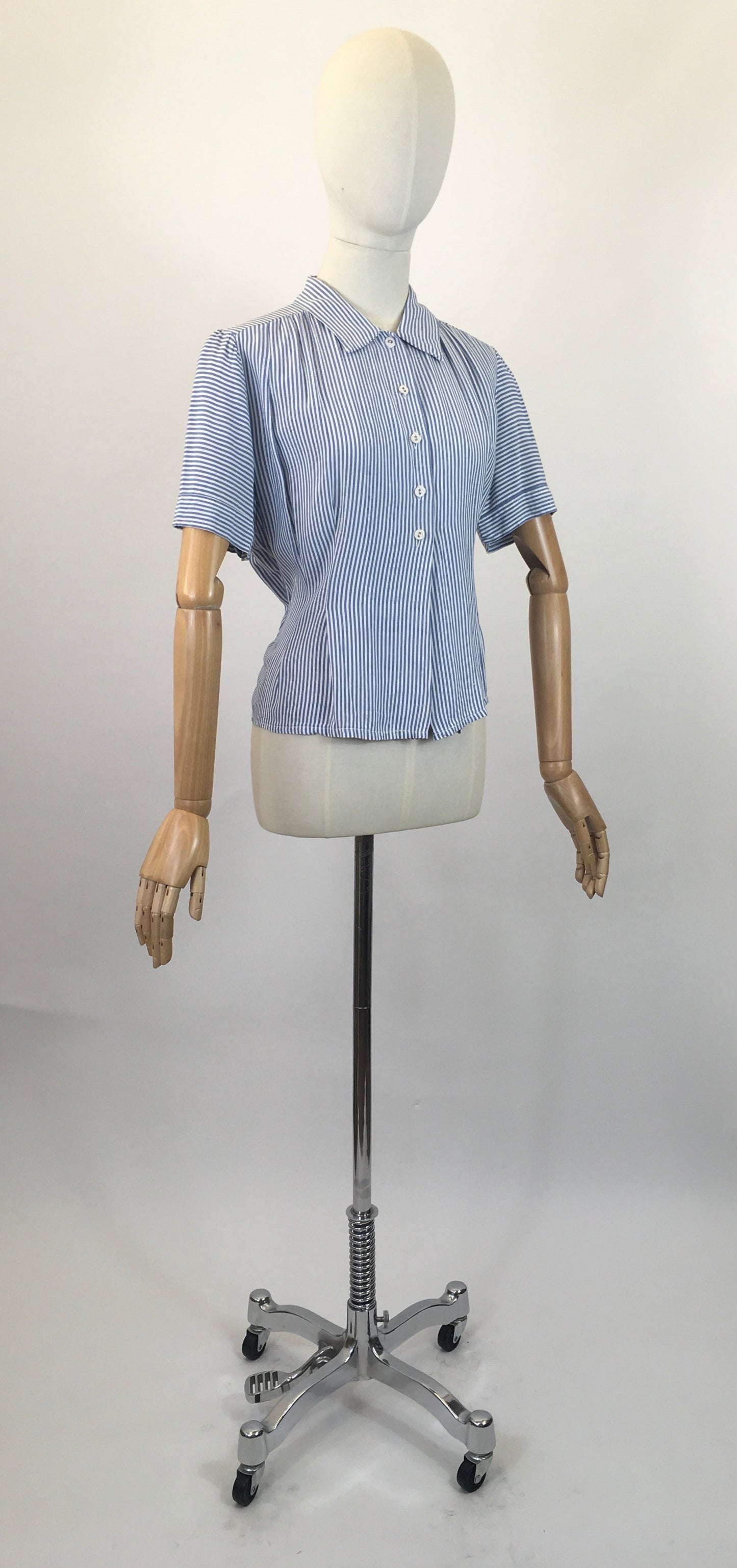 Original 1940’s Gorgeous Striped Blouse - in Blue/White