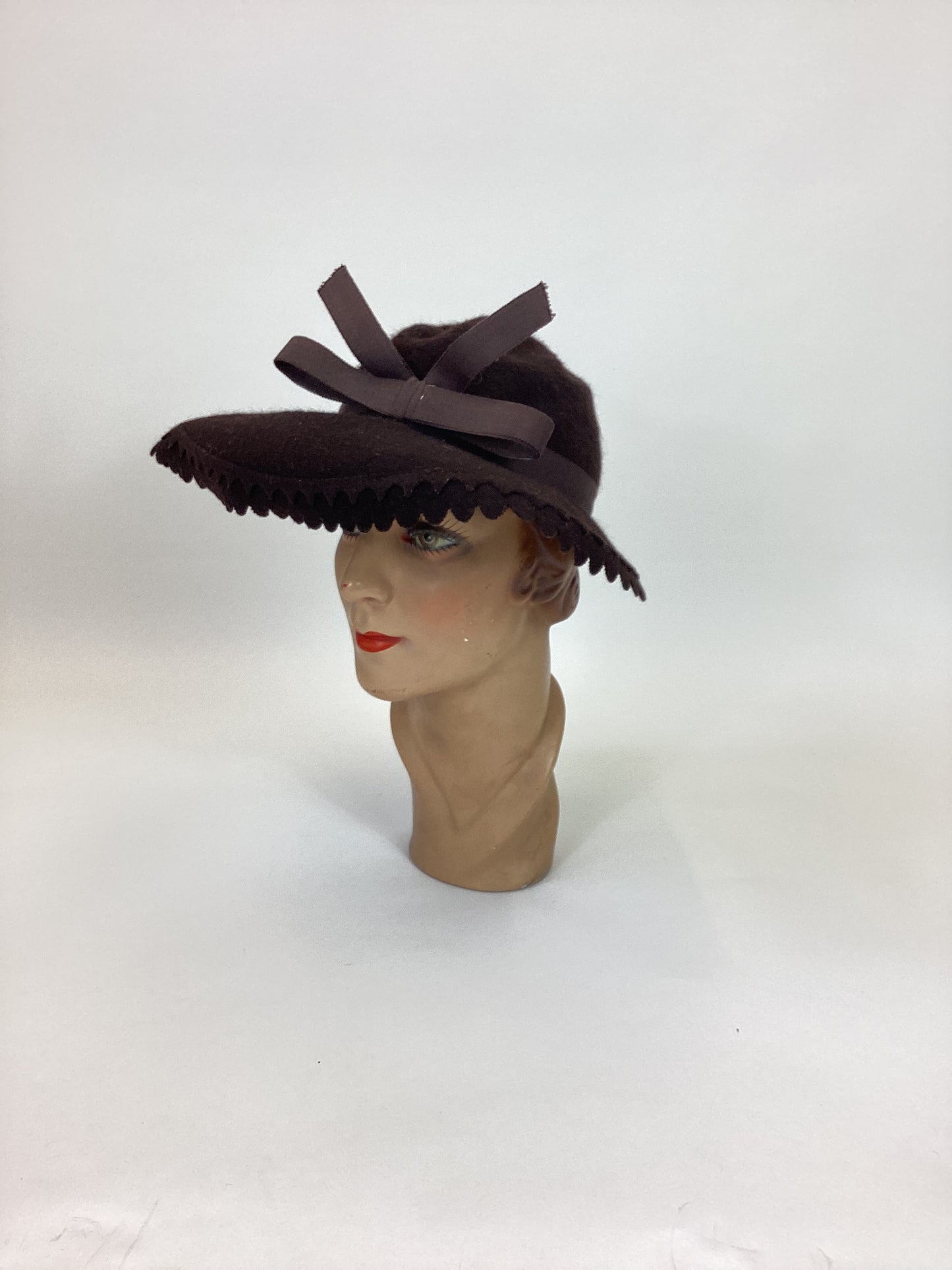 Original 40's Gorgeous Felted Hat - in Rich dark Brown