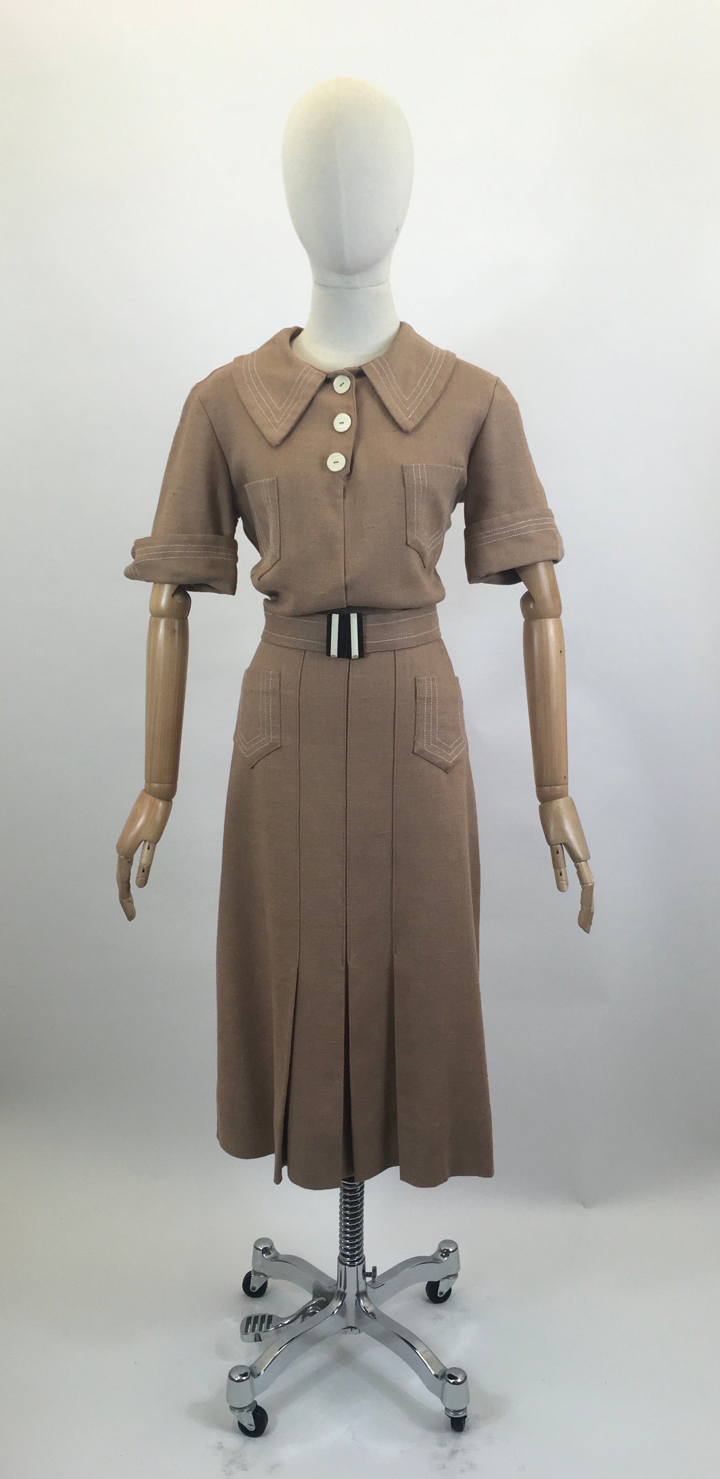 Original CC41  1940's Fabulous Moygashel Linen Dress - Soft Caramel