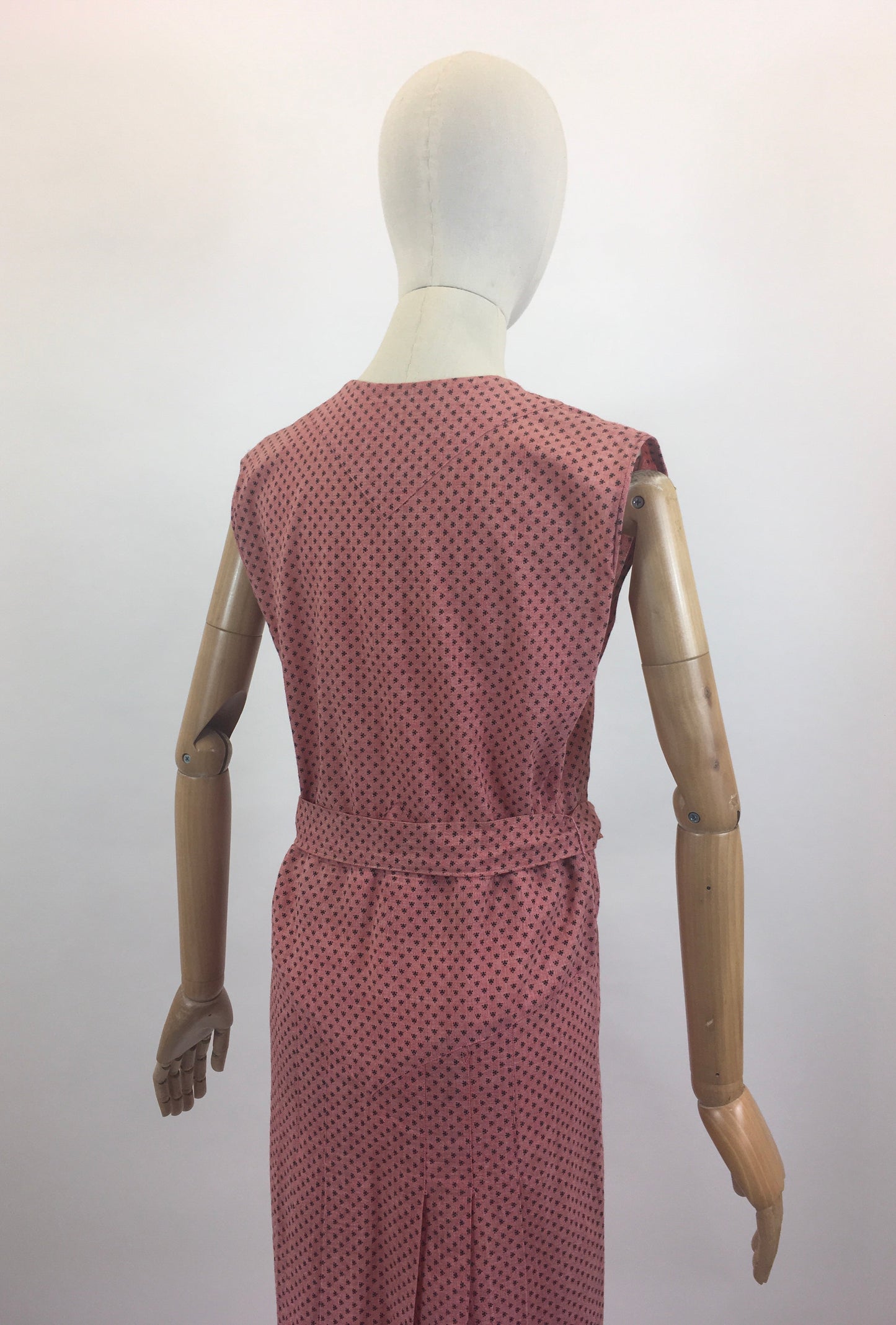 Original Late 1930's Beautiful dress - in Coral Pink with original belt