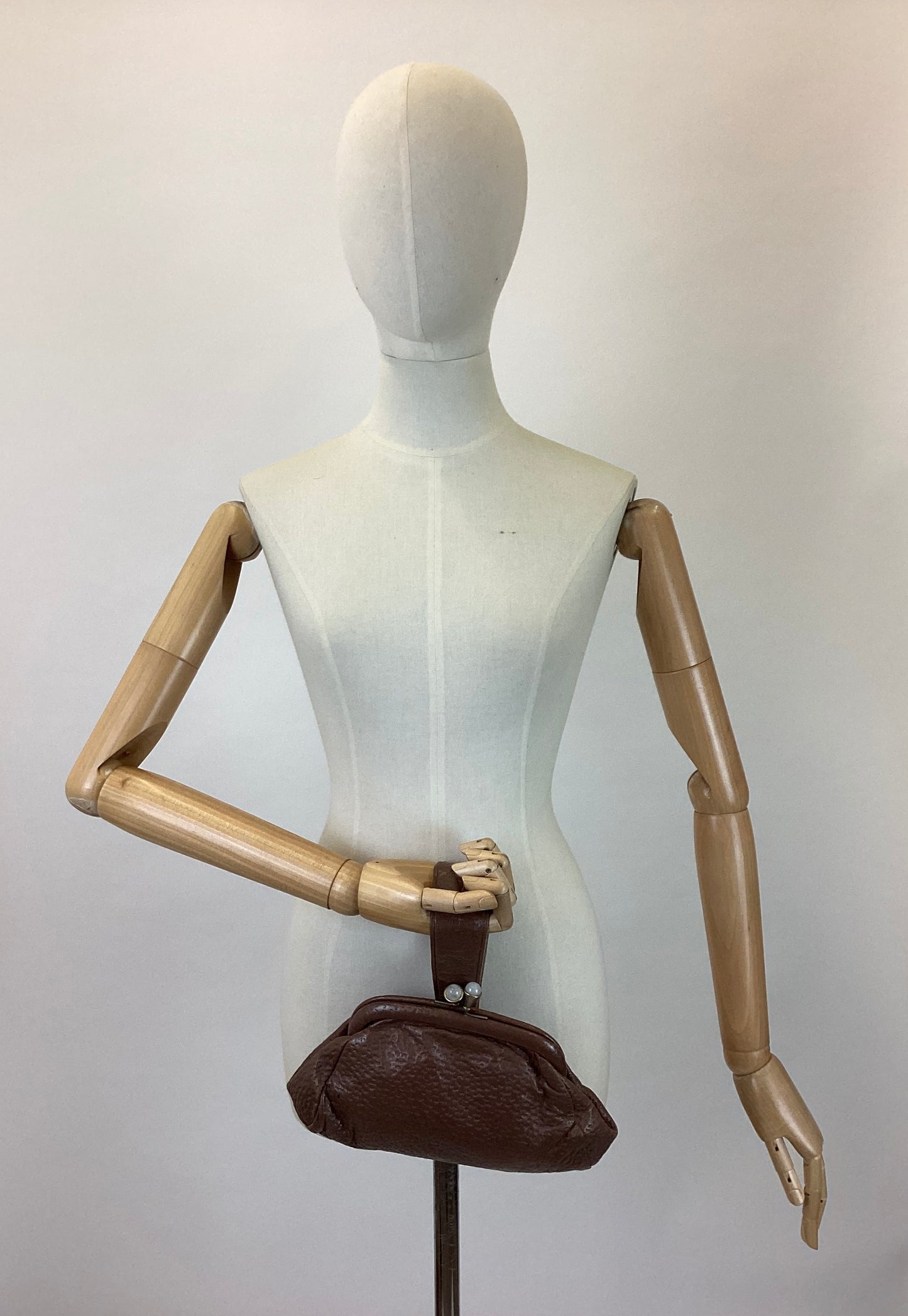 Original 40s/50s Ostrich leather handbag - in a pale mud brown shade
