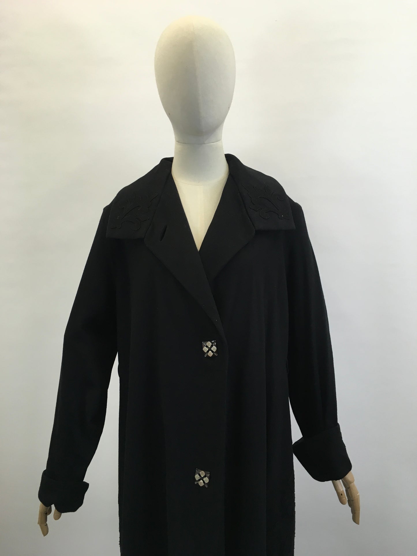 Original 20’s/ 30’s Fabulous Wool Coat in Black