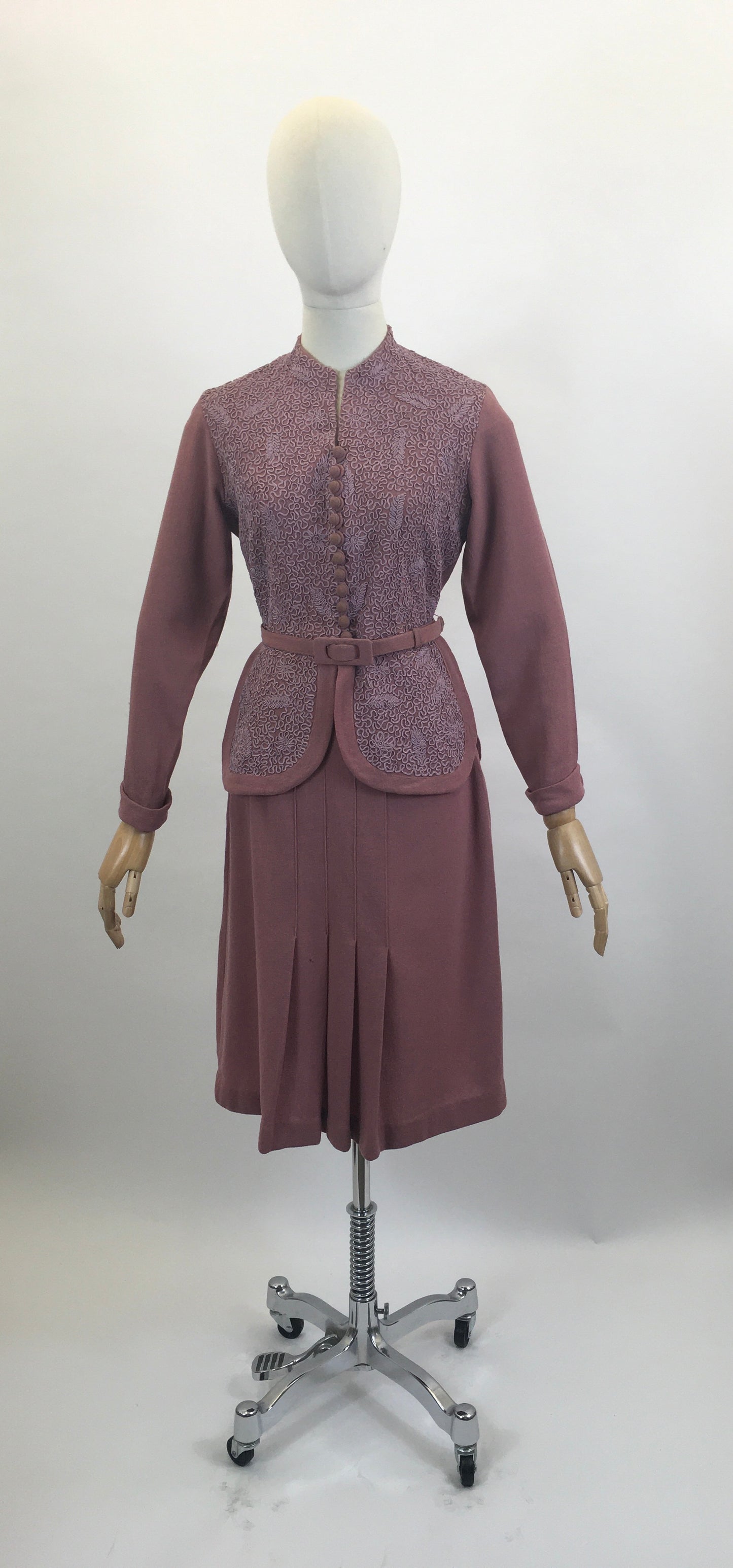 Original 1940’s Gorgeous 2pc suit - in a Dusky Rose
