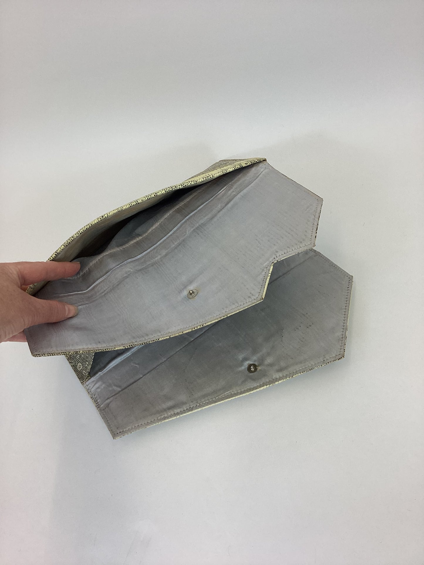 Original 1930s Fabulous Skin Clutch bag - in natural colour