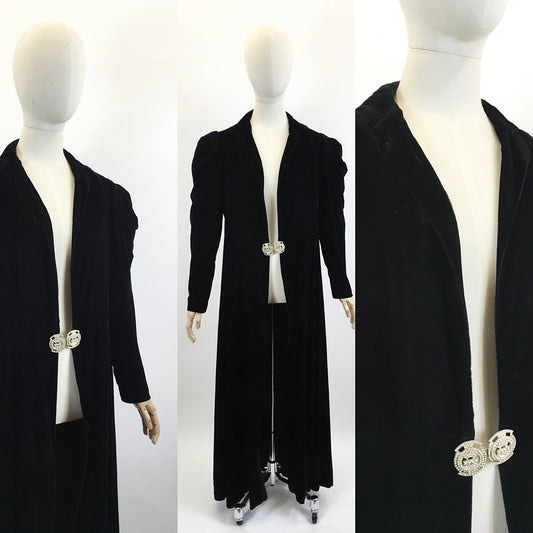 Original 1920’s Beautiful Velvet Opera Coat in Black