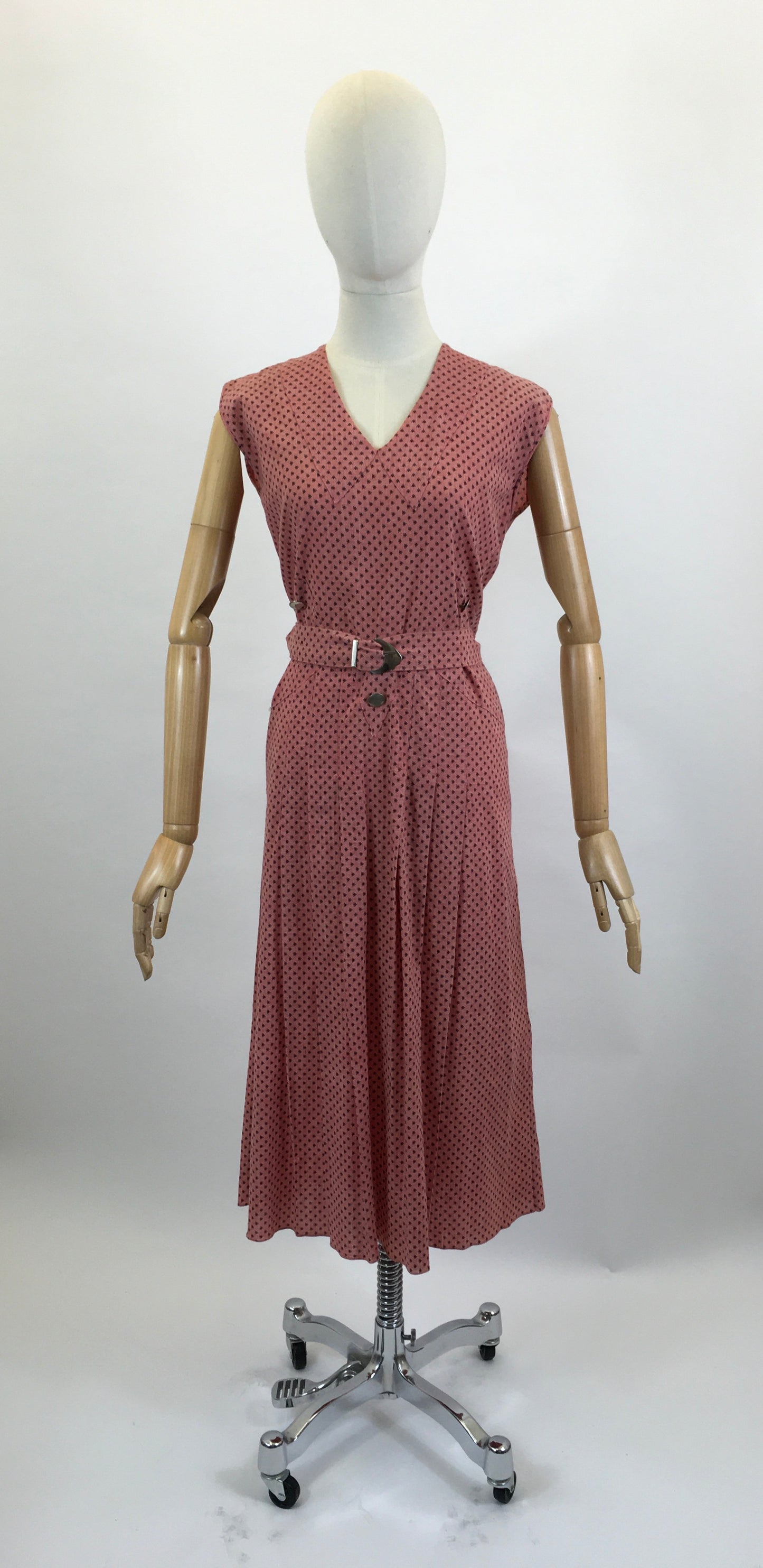 Original Late 1930's Beautiful dress - in Coral Pink with original belt