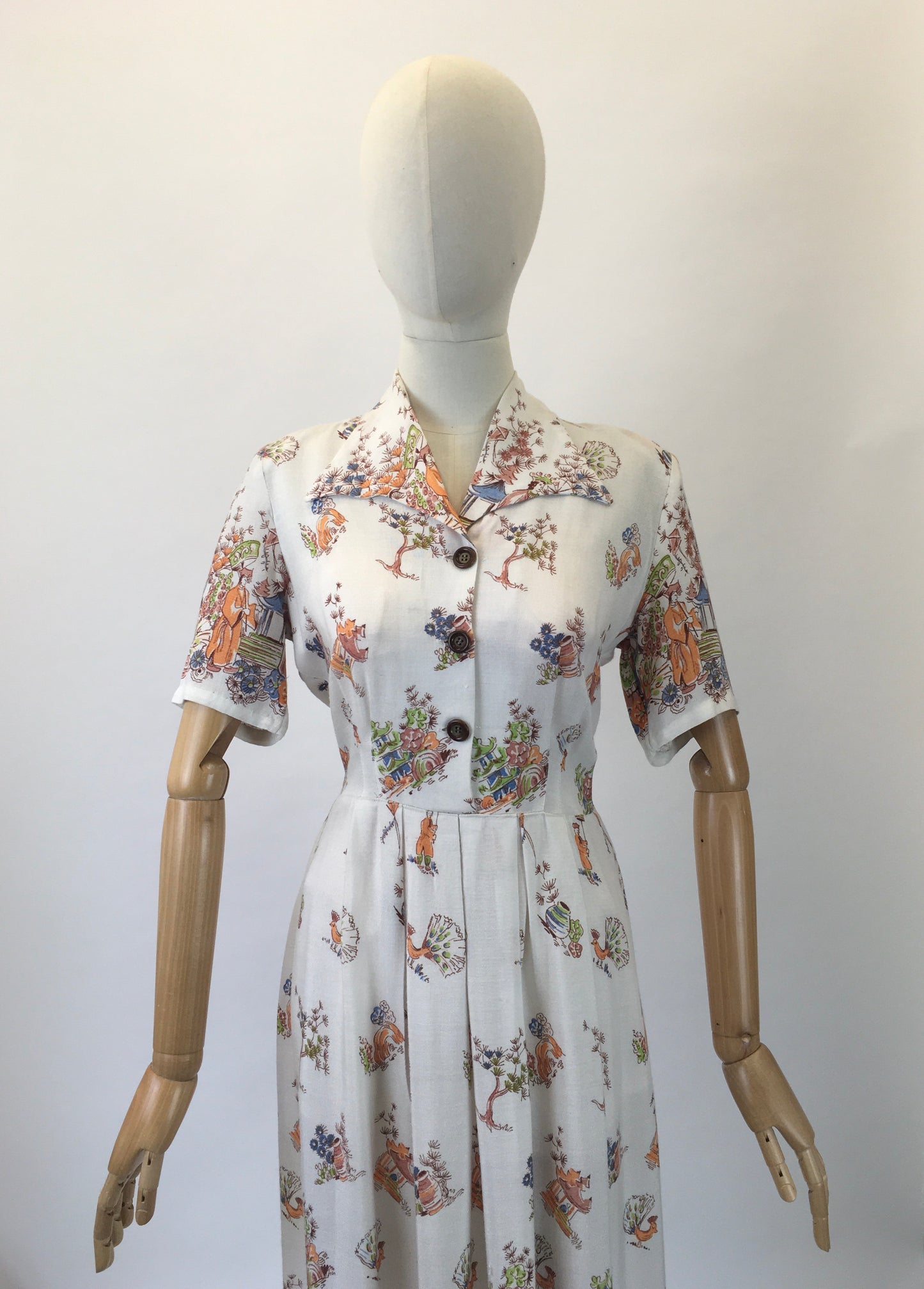 Original 1940s Novelty print dress-amazing brightly coloured scenes.