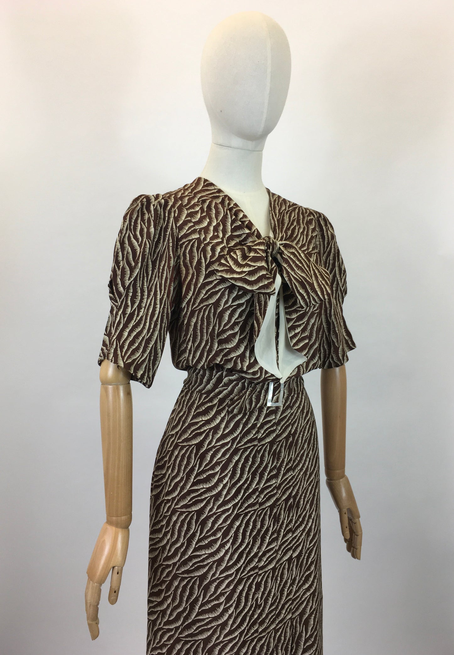 Original 30’s Fabulous 3pc set consisting Dress,Jacket and Belt - Dark chocolate Brown and Cream.