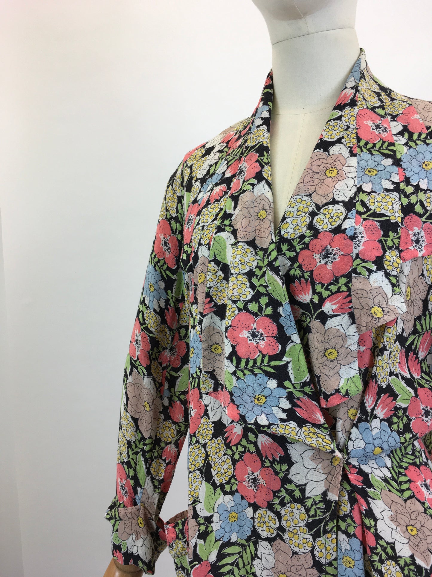Original 1930’s Gorgeous Floral Summer Coat - Cornflower Blue, Dusky Pink, Primrose Yellow and Pistachio Green flowers