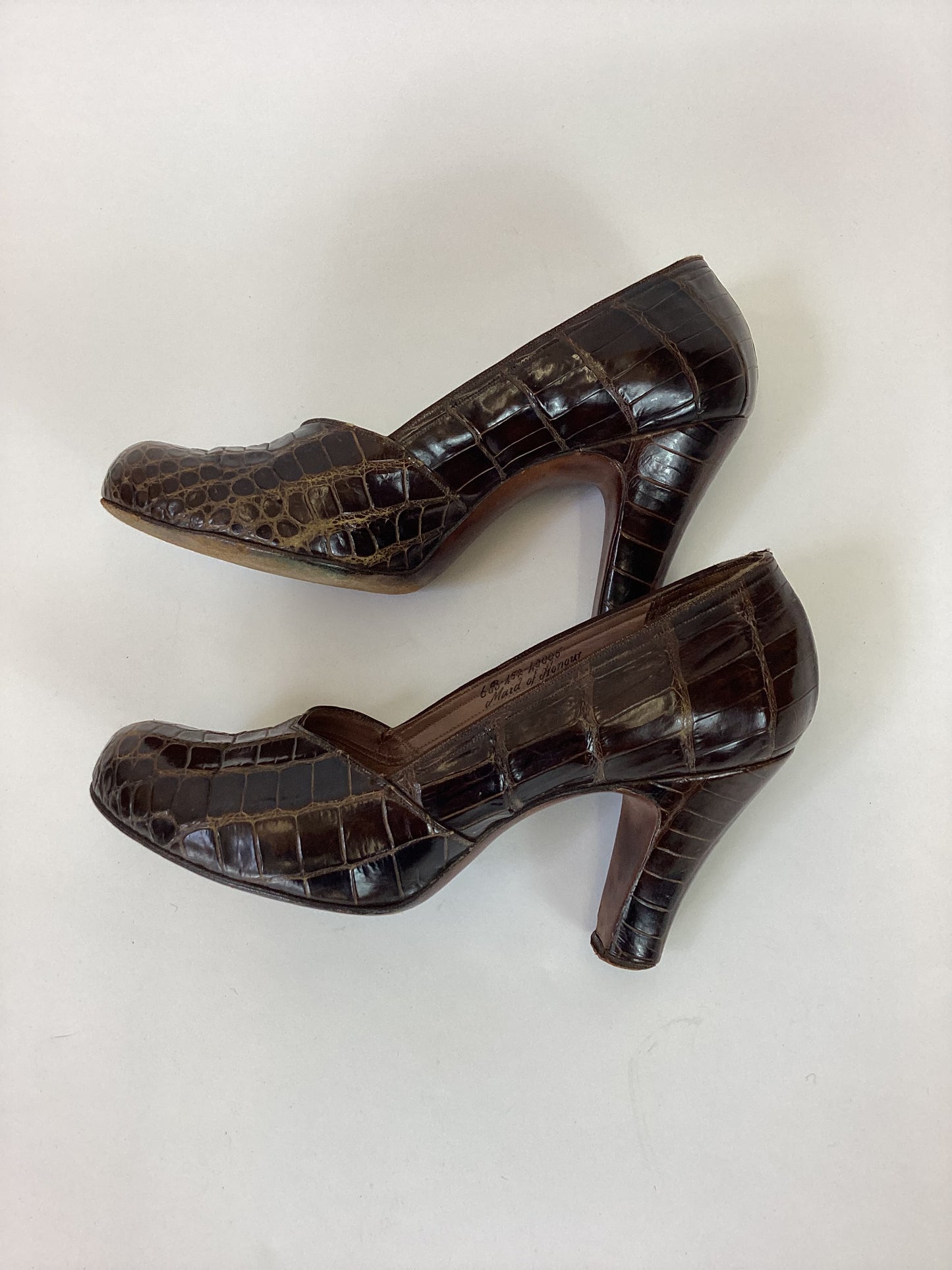 Original 40's Faux Alligator Shoes - in Chocolate Brown