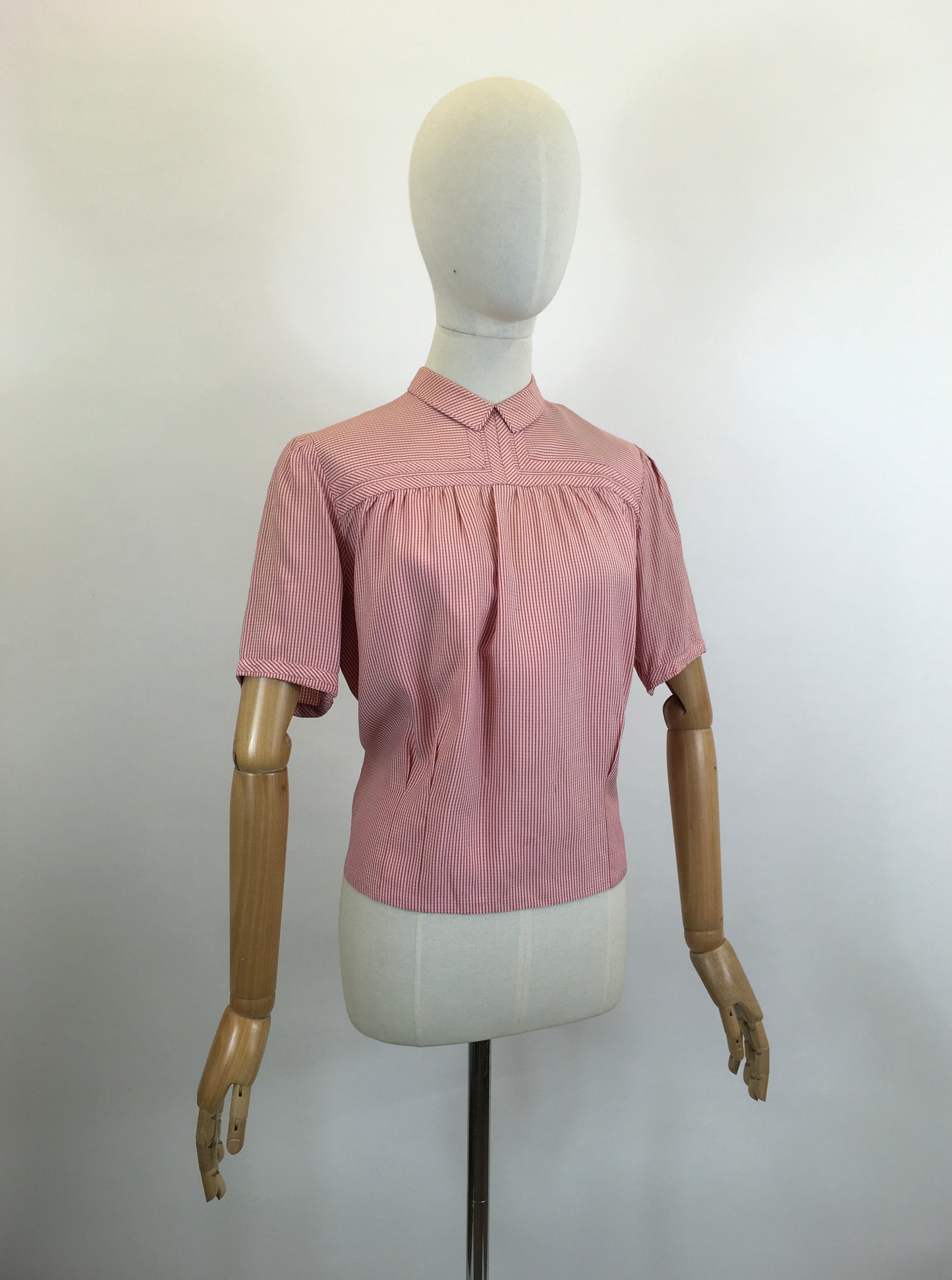 Original 1940’s Gorgeous Subtle Plaid Blouse - of Red, Pink and White