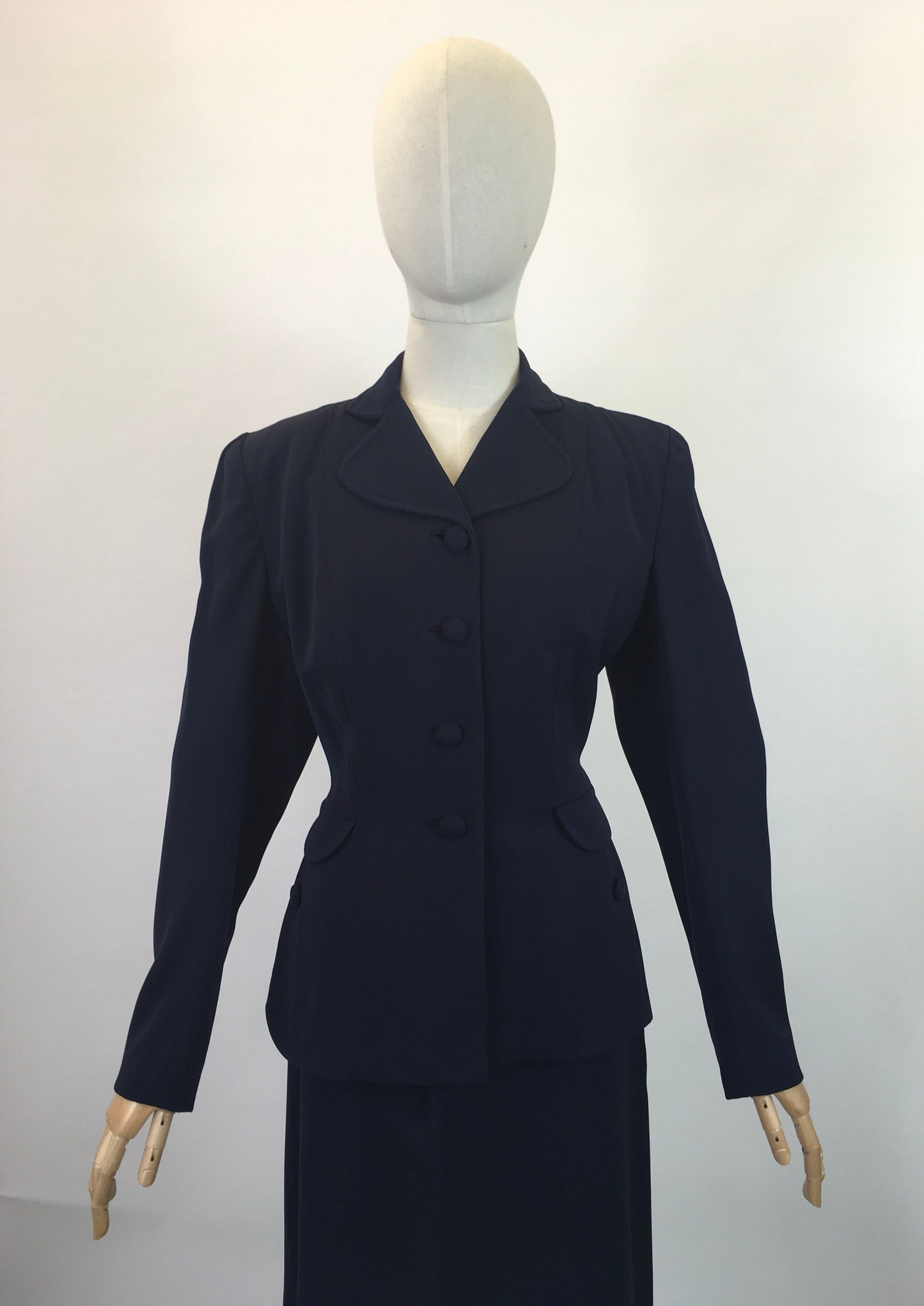 Original 1940’s Beautifully Tailored 2 pc suit -Royal Navy