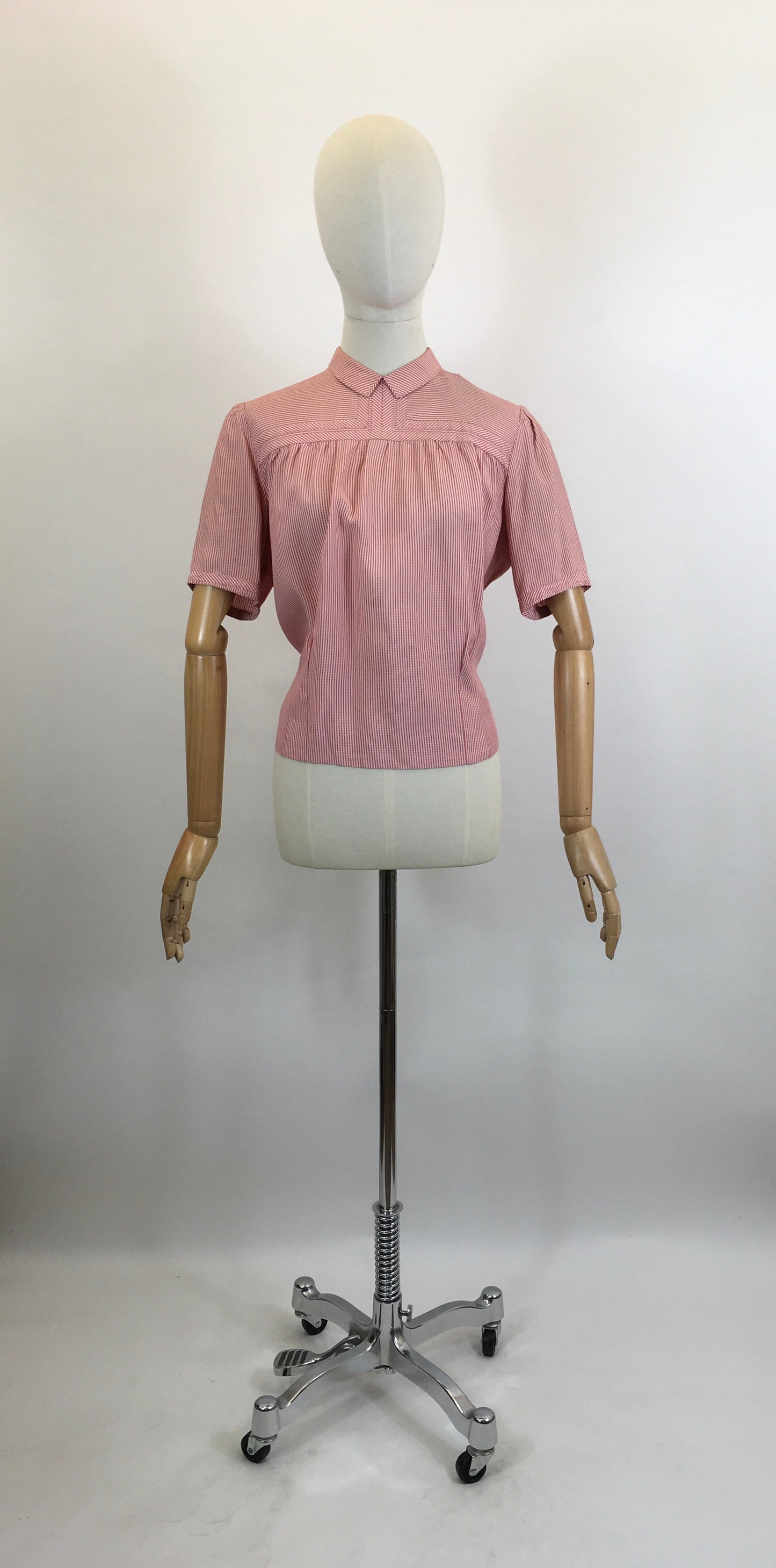 Original 1940’s Gorgeous Subtle Plaid Blouse - of Red, Pink and White