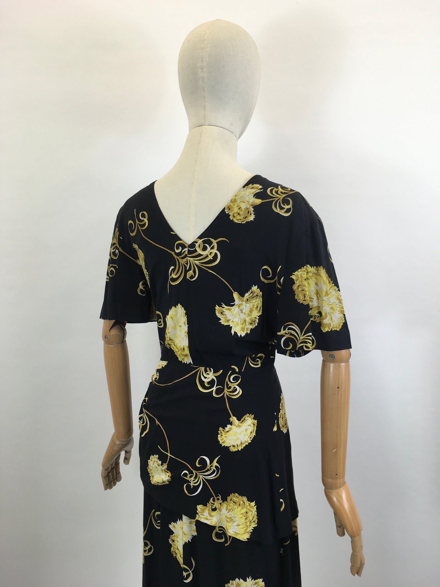 Original 1940's Stunning Floral Rayon dress in tonal golds and stencilled black