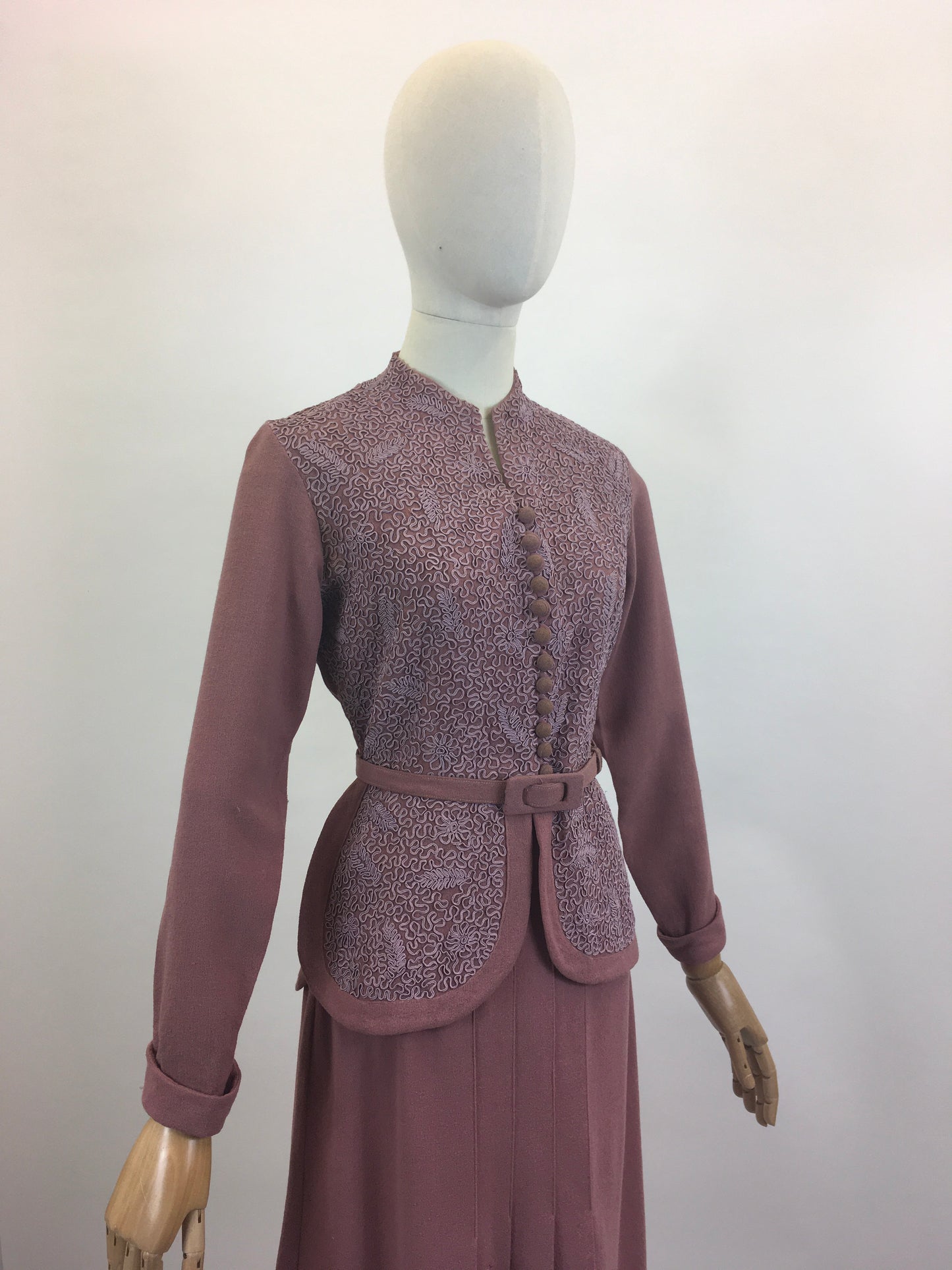 Original 1940’s Gorgeous 2pc suit - in a Dusky Rose