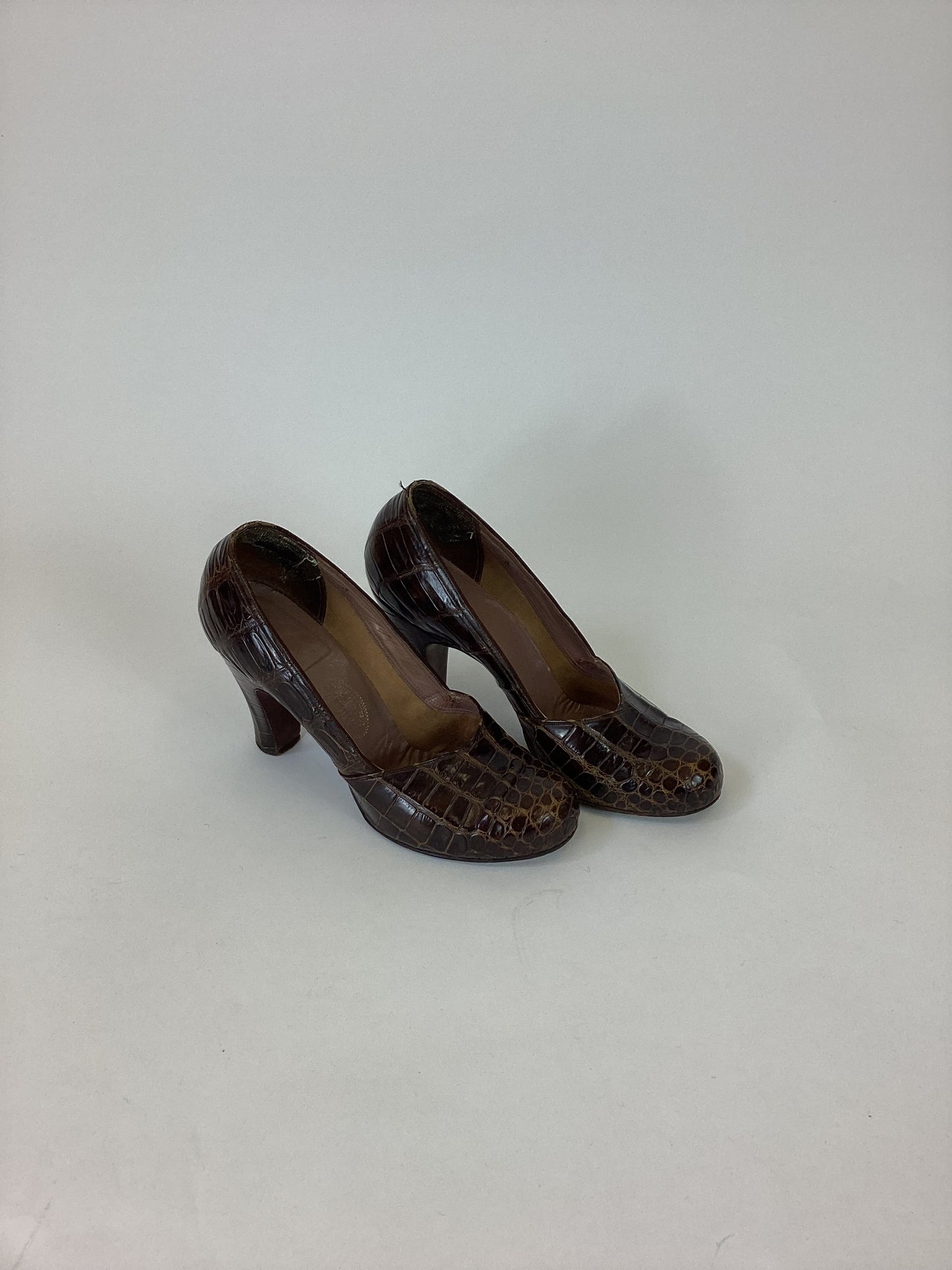Original 40's Faux Alligator Shoes - in Chocolate Brown