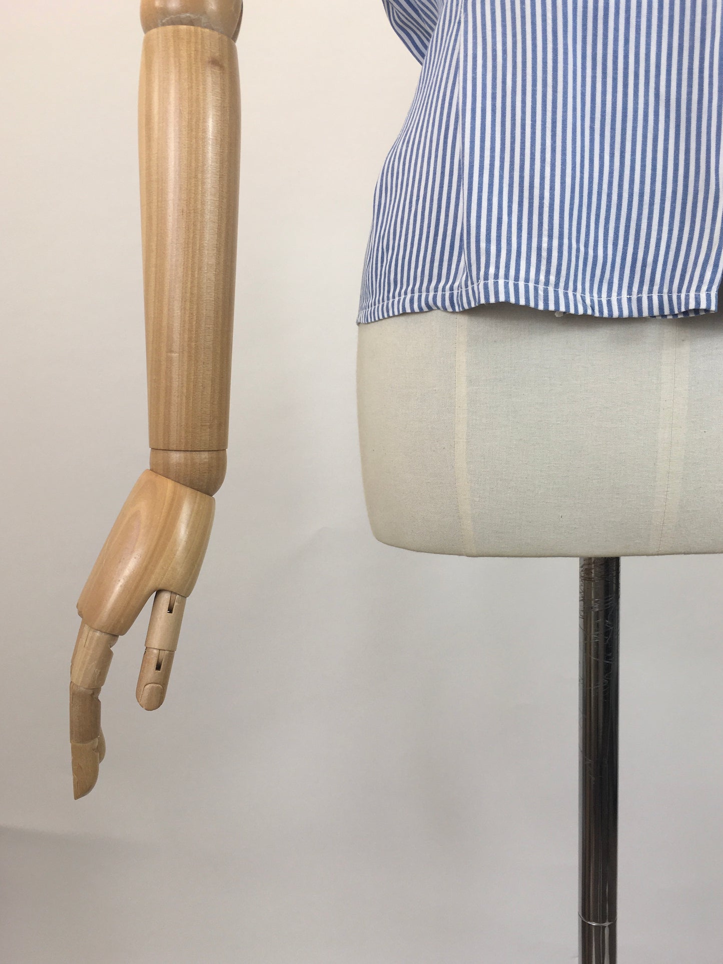 Original 1940’s Gorgeous Striped Blouse - in Blue/White