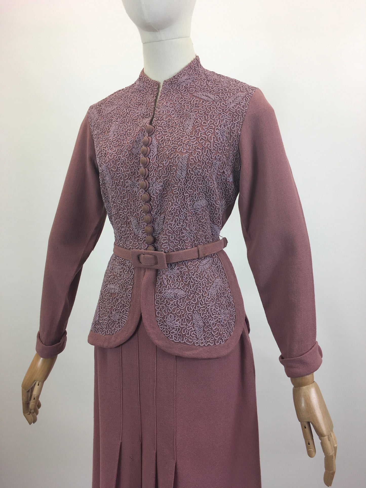 Original 1940’s Gorgeous 2pc suit - in a Dusky Rose