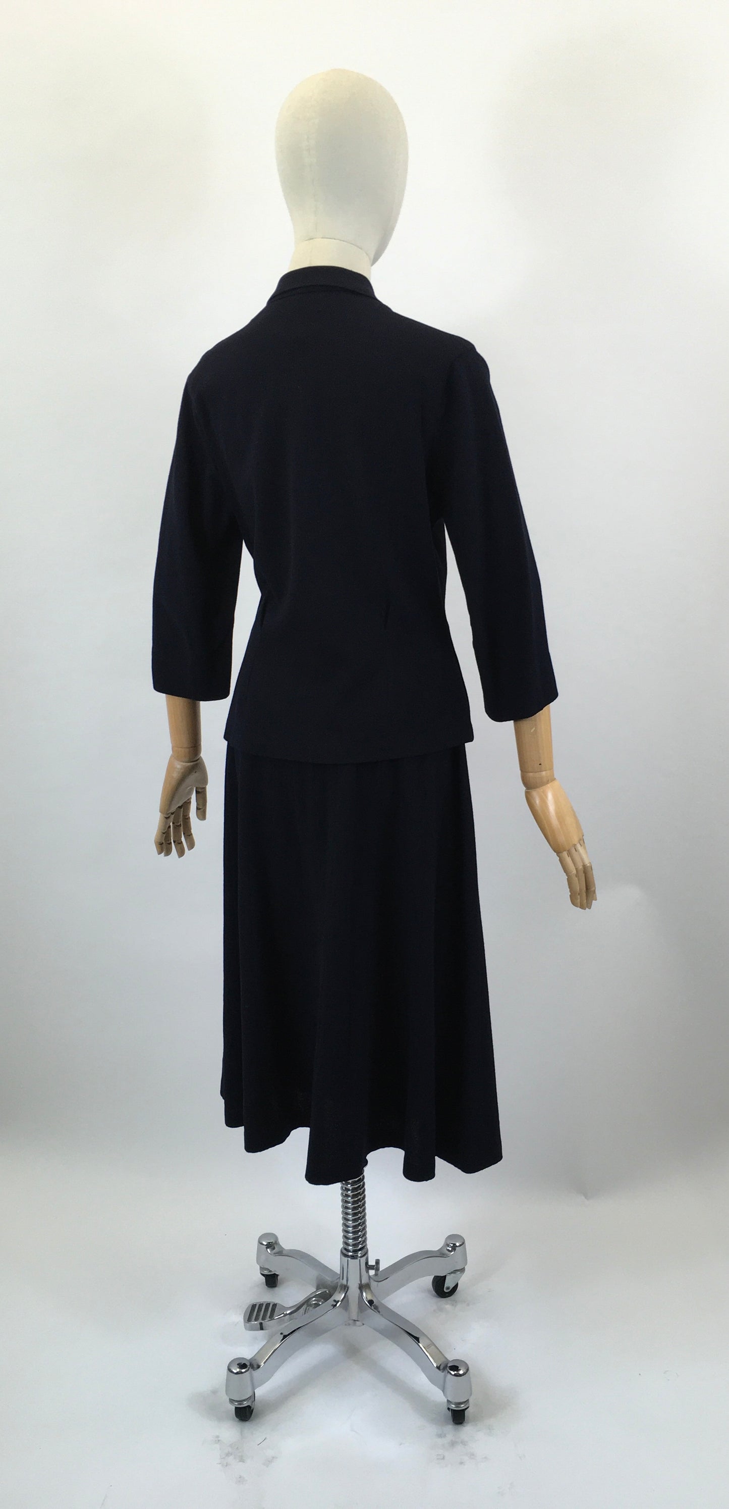 Original 1940’s Gorgeous 2pc suit - Dark Navy with White contrast