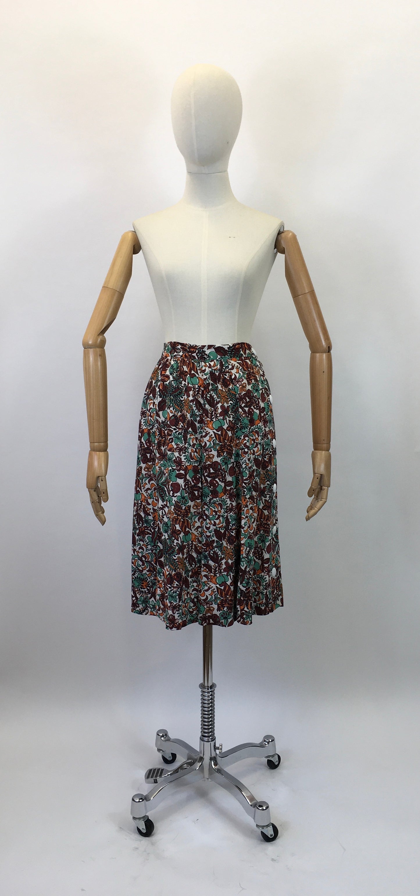 Original 1940’s Fabulous Moygashel linen Novelty print skirt - in Brown, orange and Green