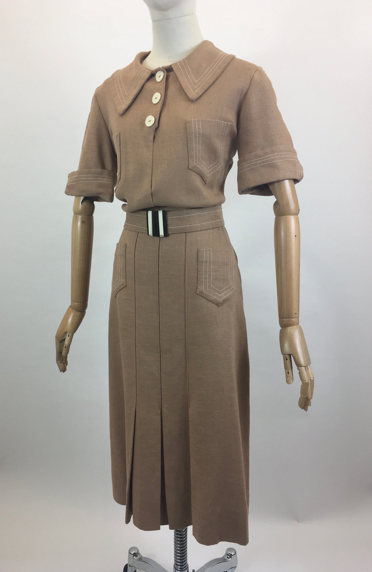 Original CC41  1940's Fabulous Moygashel Linen Dress - Soft Caramel
