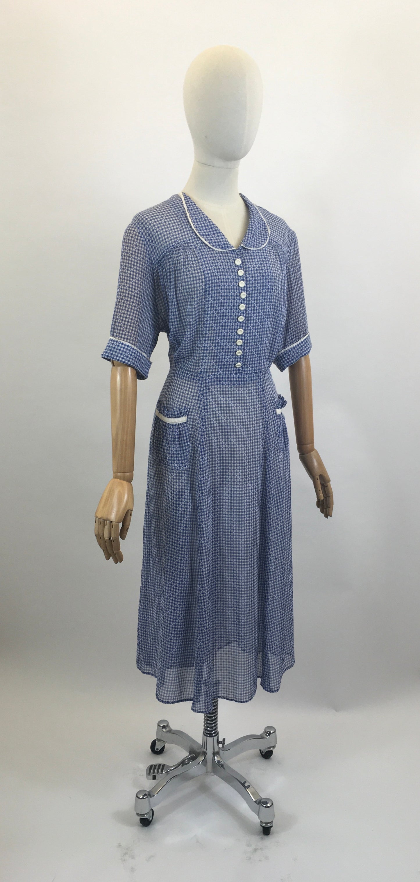 Original Late 30’s / Early 40’s Gorgeous Day dress - in Royal Blue / White gingham