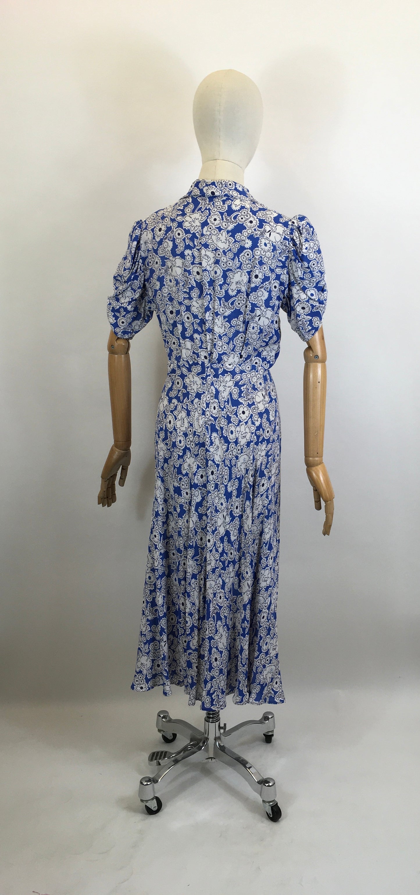 Original 1940’s Beautiful Floral dress - Powder Blue / white