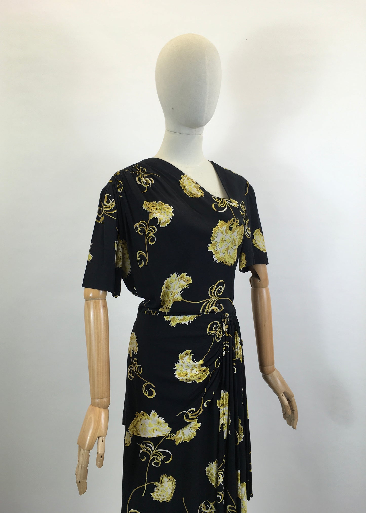 Original 1940's Stunning Floral Rayon dress in tonal golds and stencilled black